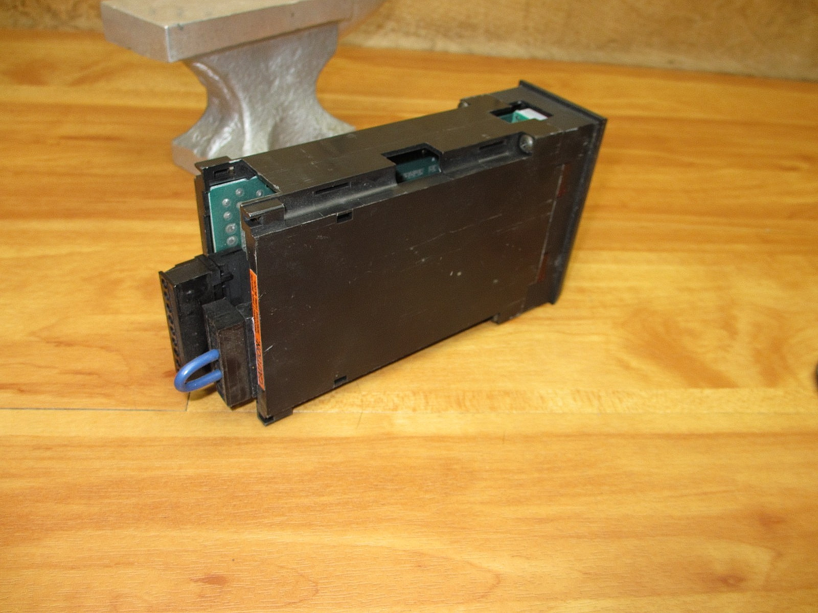 Red Lion Controls IMP20102*USED POWERS UP* Panel Meter
