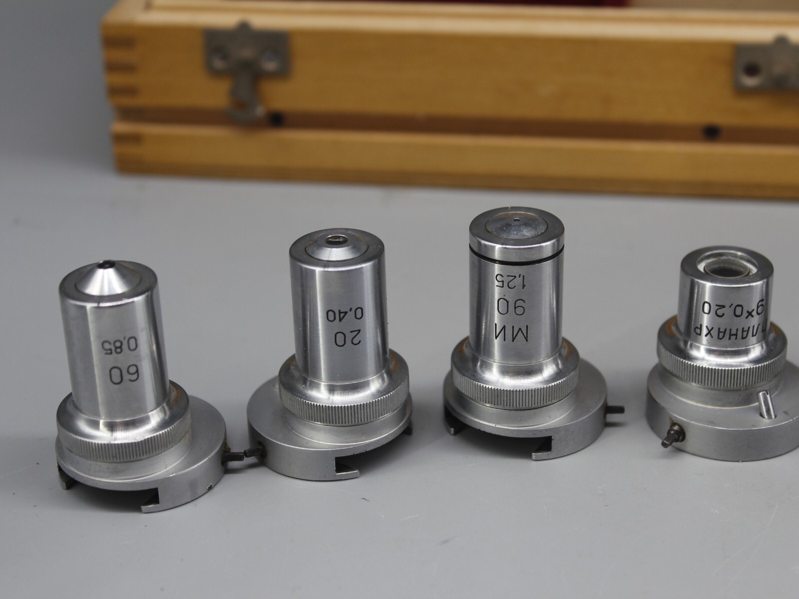 LOMO Microscope Objectives Set Polarising RMS / 160 mm tube