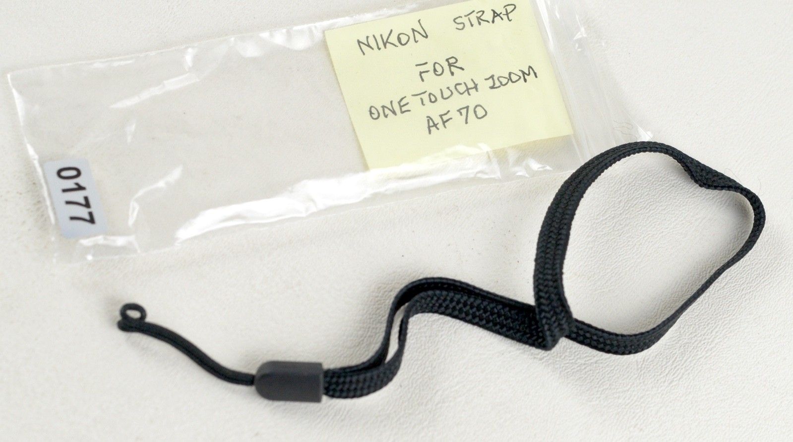 Genuine NIKON CAMERA NECK STRAP for one touch zoom
