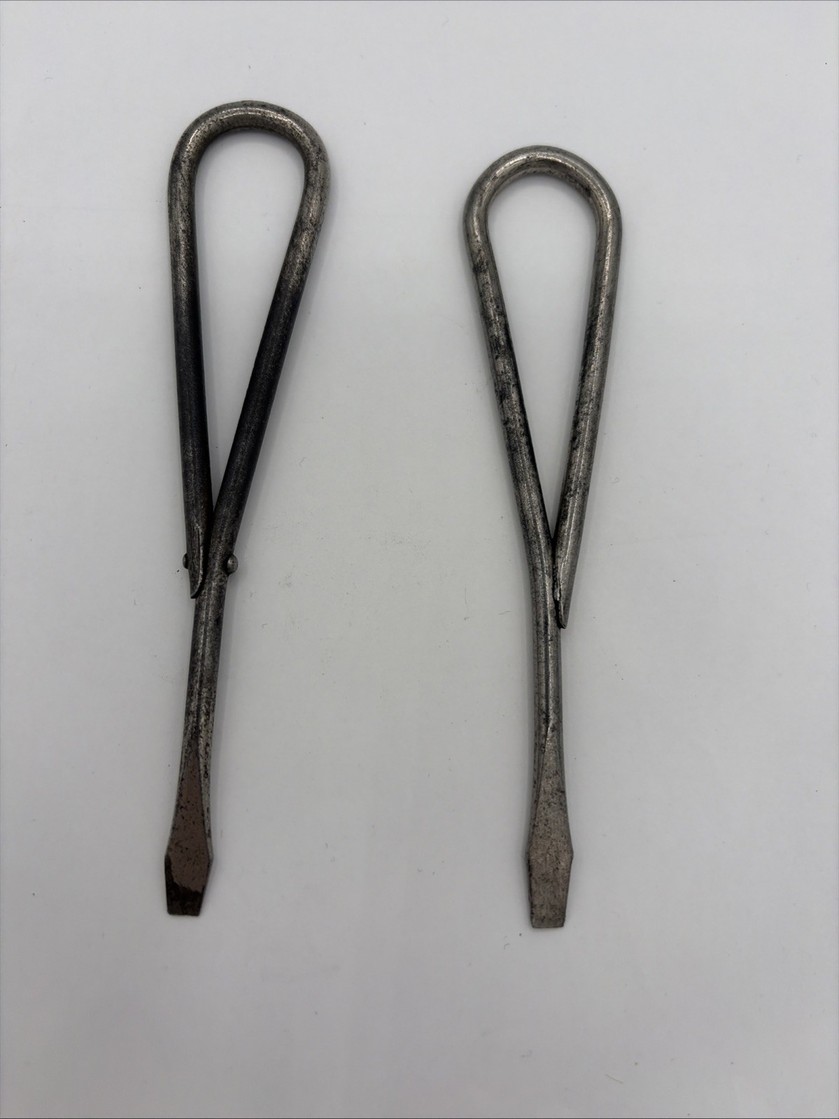 Set Of Two (2) Vintage Slotted Screwdrivers