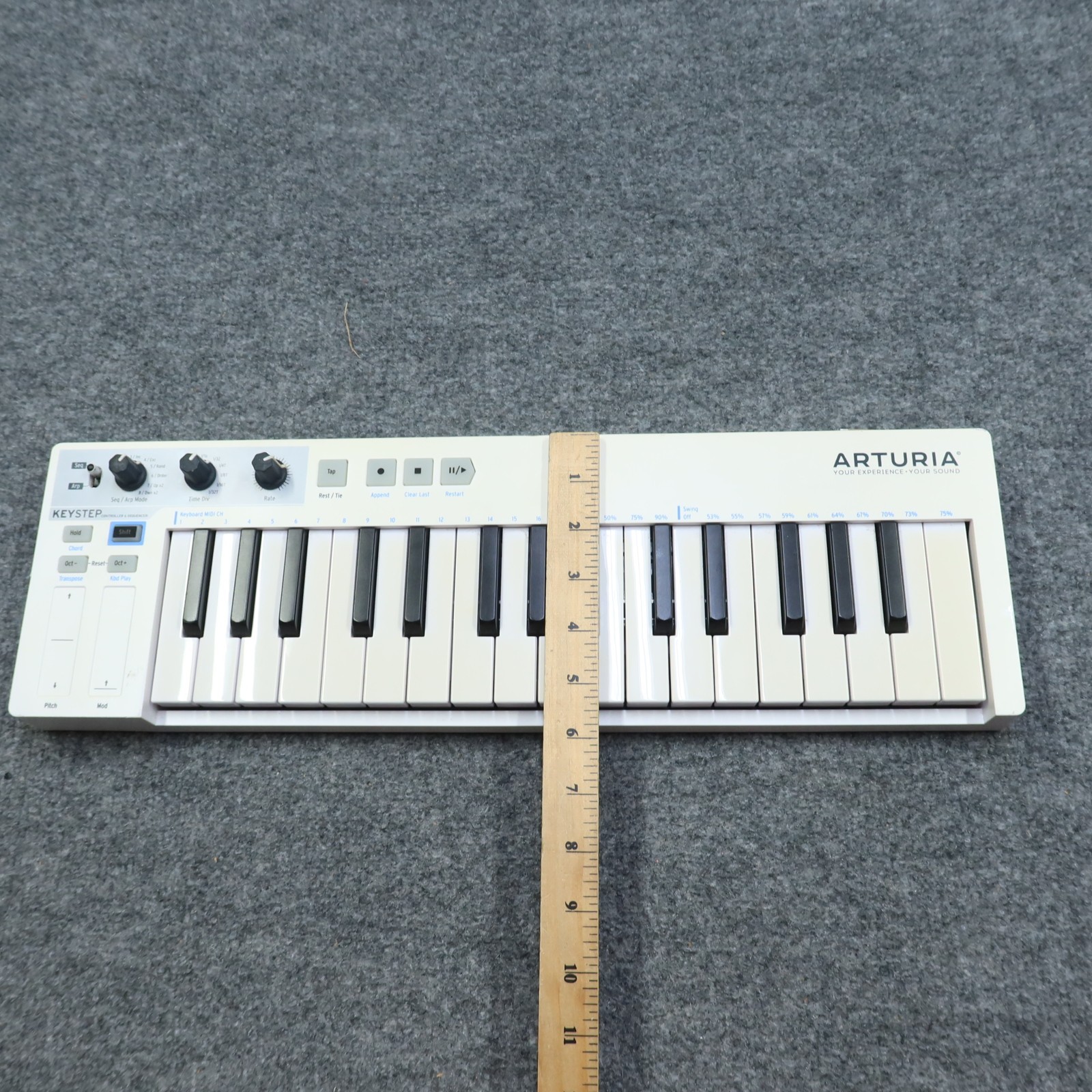 ARTURIA KeyStep Controller Sequencer 32 Key MIDI Keyboard White Electronic
