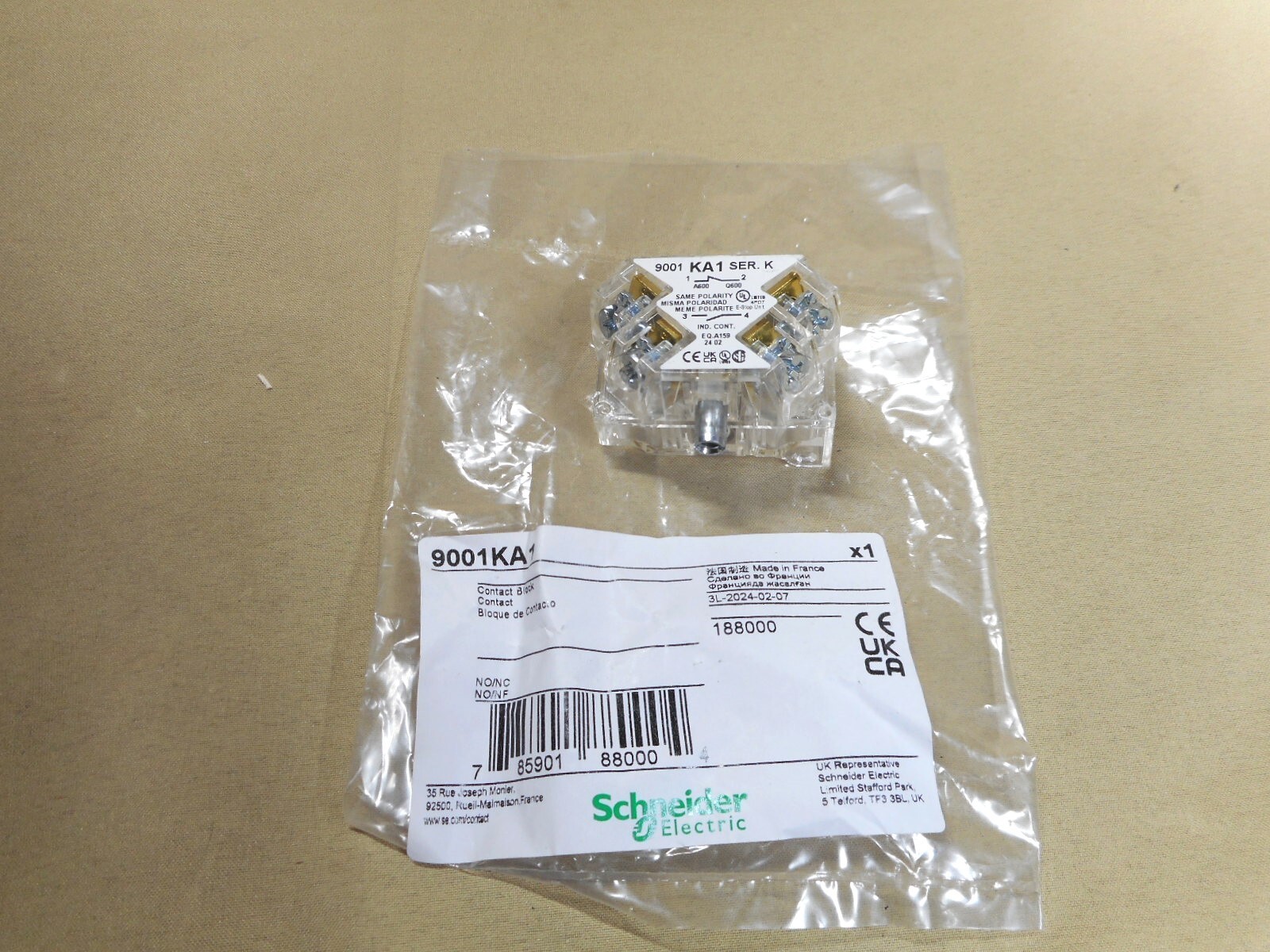 SCHNEIDER 9001KA1 contact block NIB