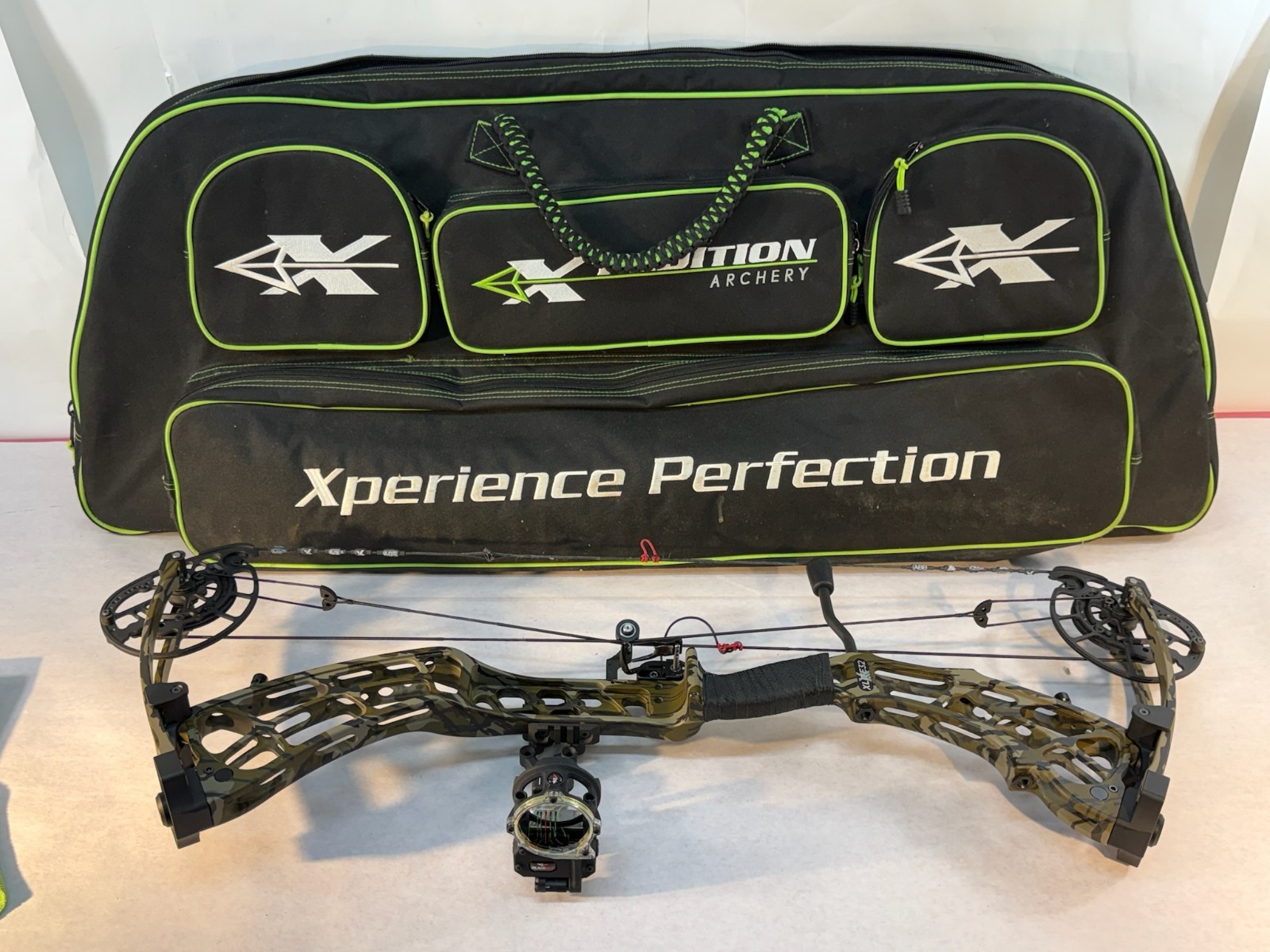 Xpedition Xlite 32 65-80lbs Draw Pressure 25-30.5" Draw Length Fully Adjustable