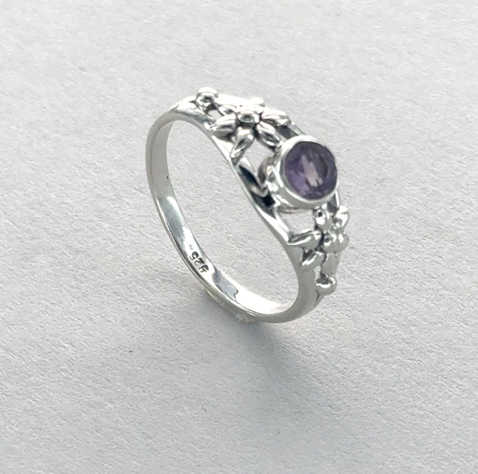 Round AMETHYST Flower Ring Multiple Sizes Natural Stone 925 STERLING SILVER #37e