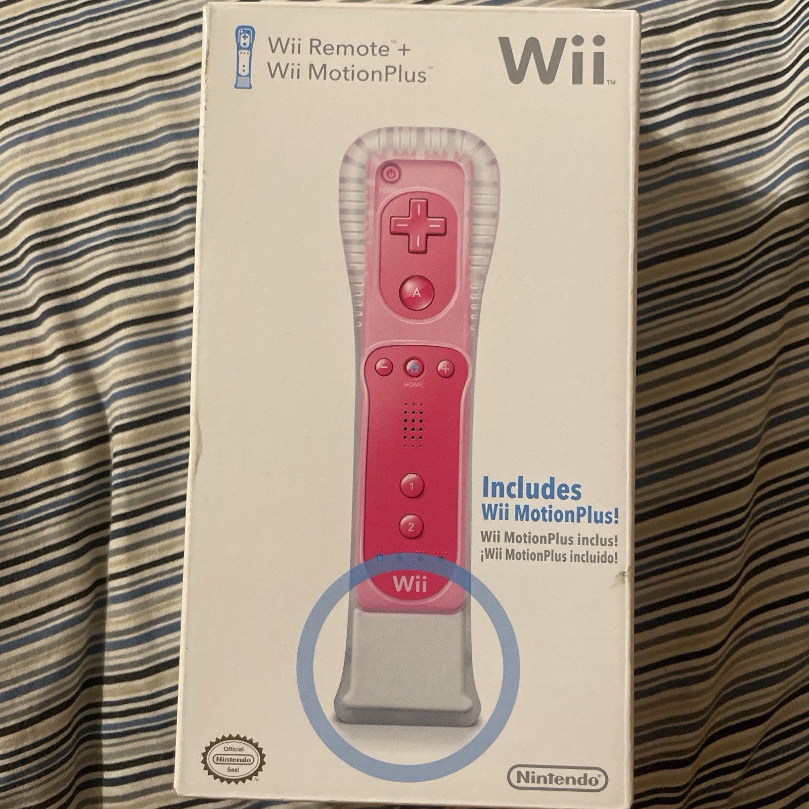 Official Nintendo Wii Remote and MotionPlus Bundle Pink Sealed