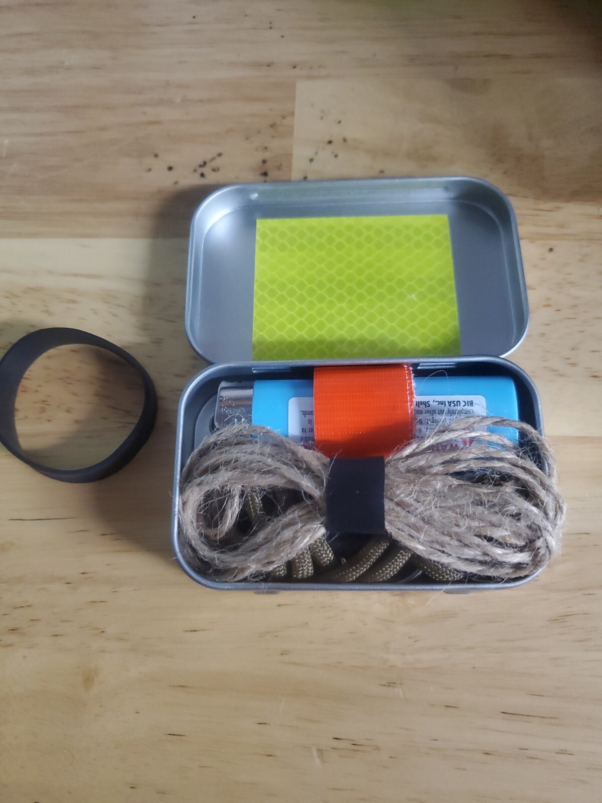 Pocket fire kit in a altoids style tin