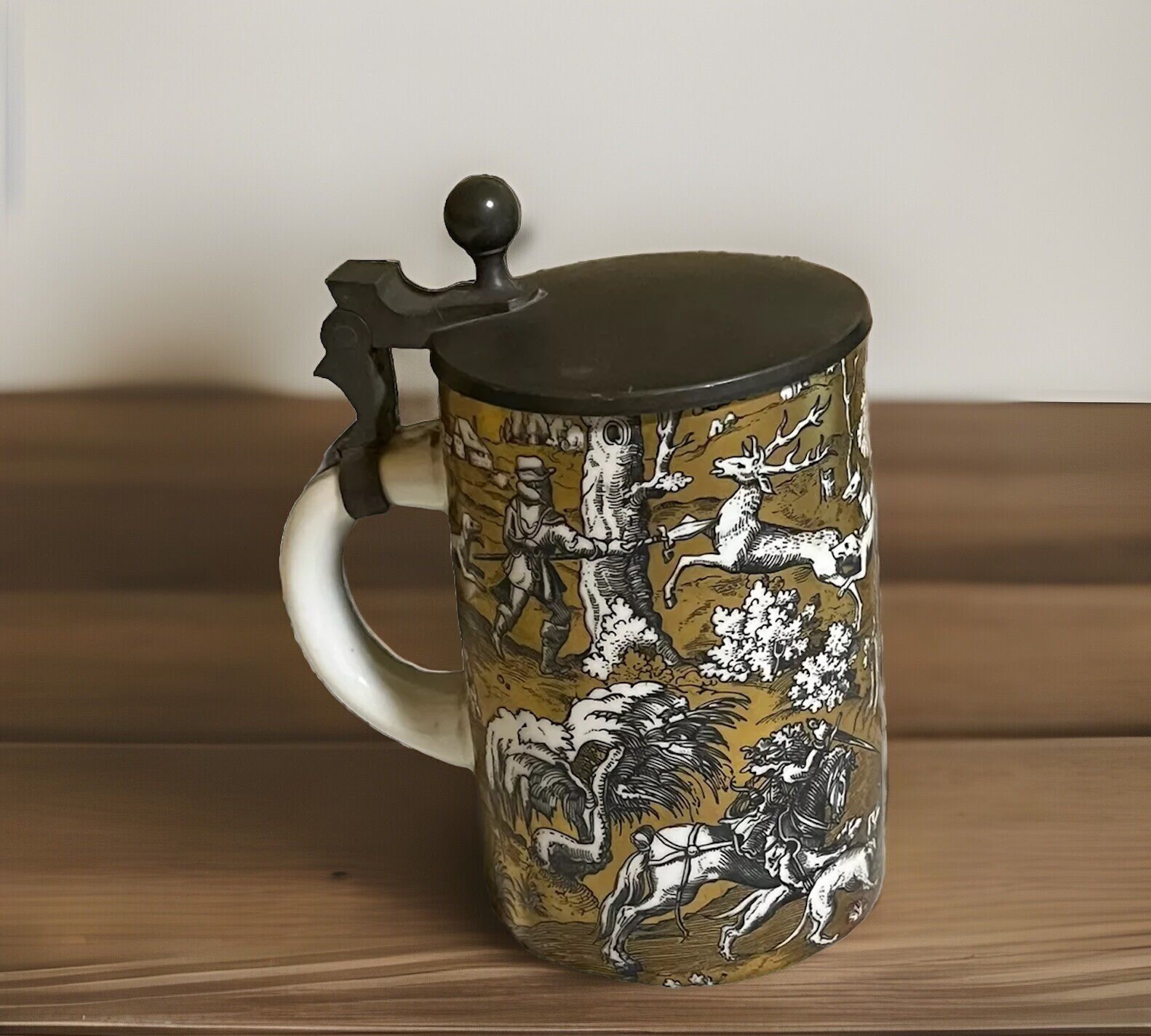 Stag Hunt,Hounds, Horses Tankard Made In Germany Pewter Lid Unusual Gold Black
