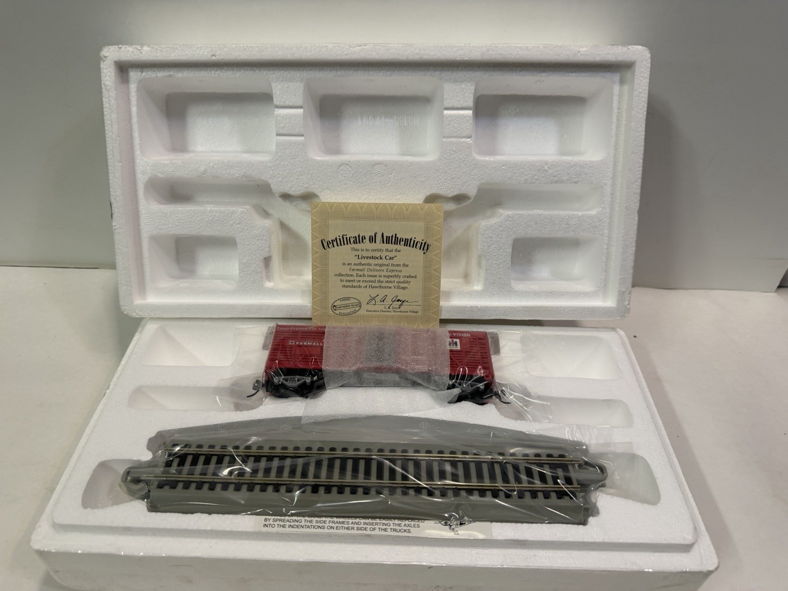Hawthorne Farmall  McCormick Livestock Car W/COA