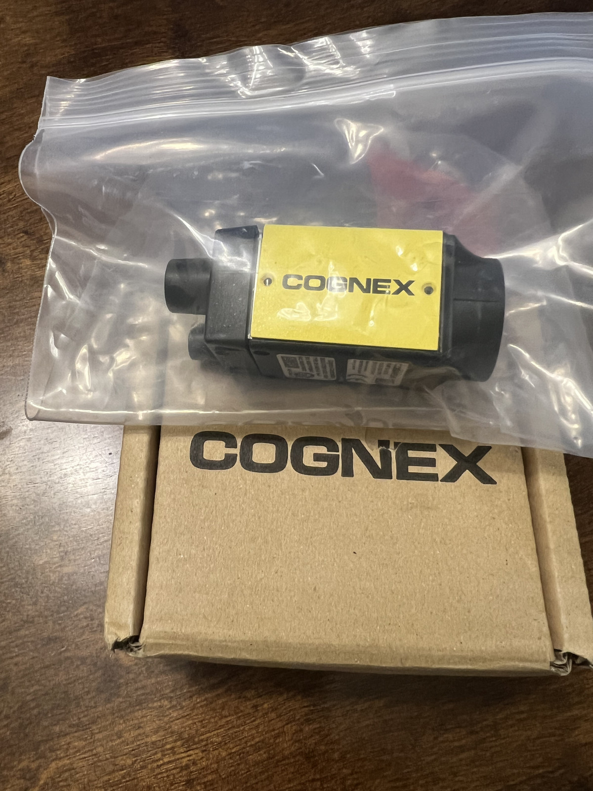 COGNEX IS8401M-363-50 Industrial cameras New In Box