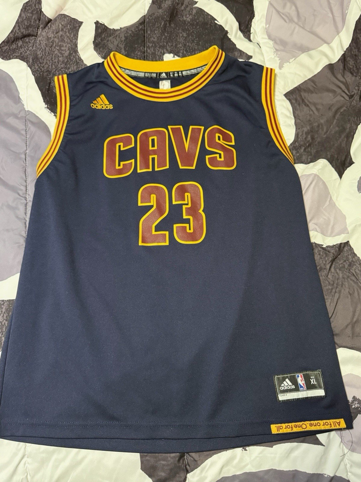adidas Cleveland Cavaliers James #23 Basketball Jersey kids  XL Navy Sleeveless