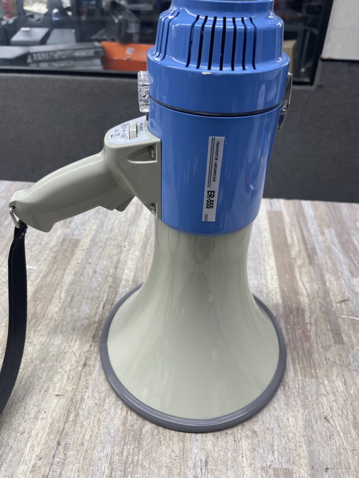 Megaphone ER-55S 25W  Show Transistor Loud Handheld Speaker