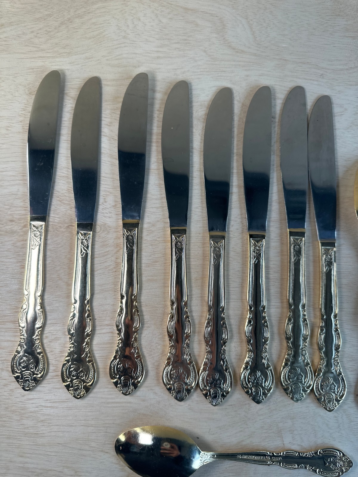 🔥 International Stainless Flatware Set Chantilly Pattern Rococo VTG 23 Pc Set