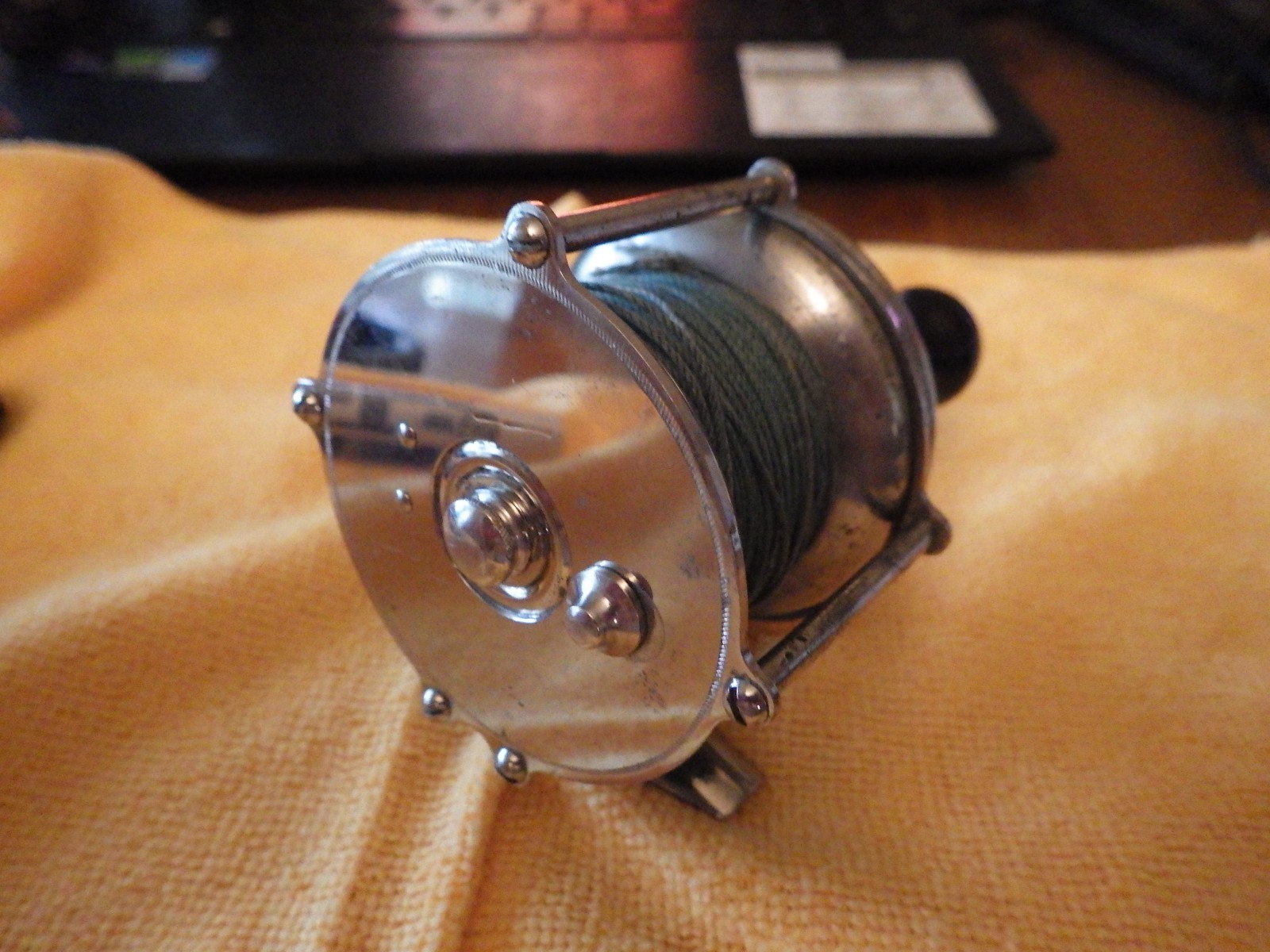 4 Brothers 200 Vintage fishing reel, NICE!