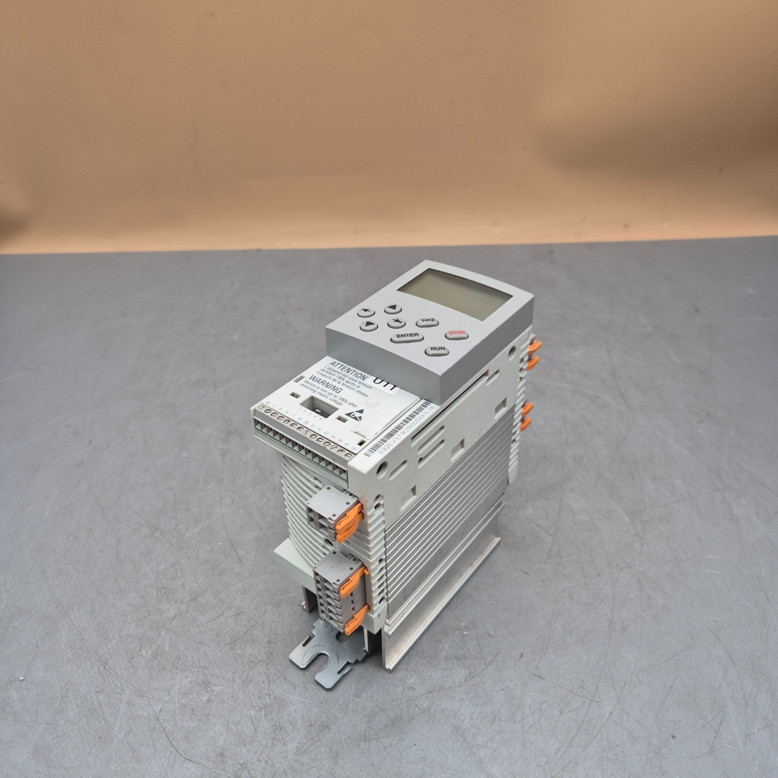 LENZE E82EV371_2B 00421876 45360003