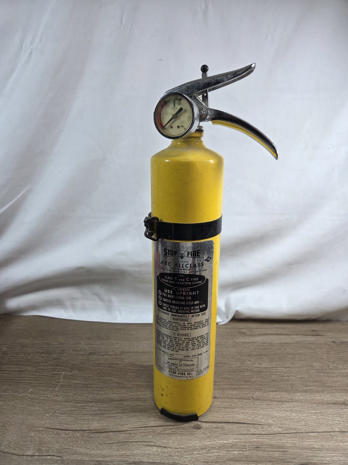 Yellow Fire Extinguisher HV-1 ABC ALL CLASS