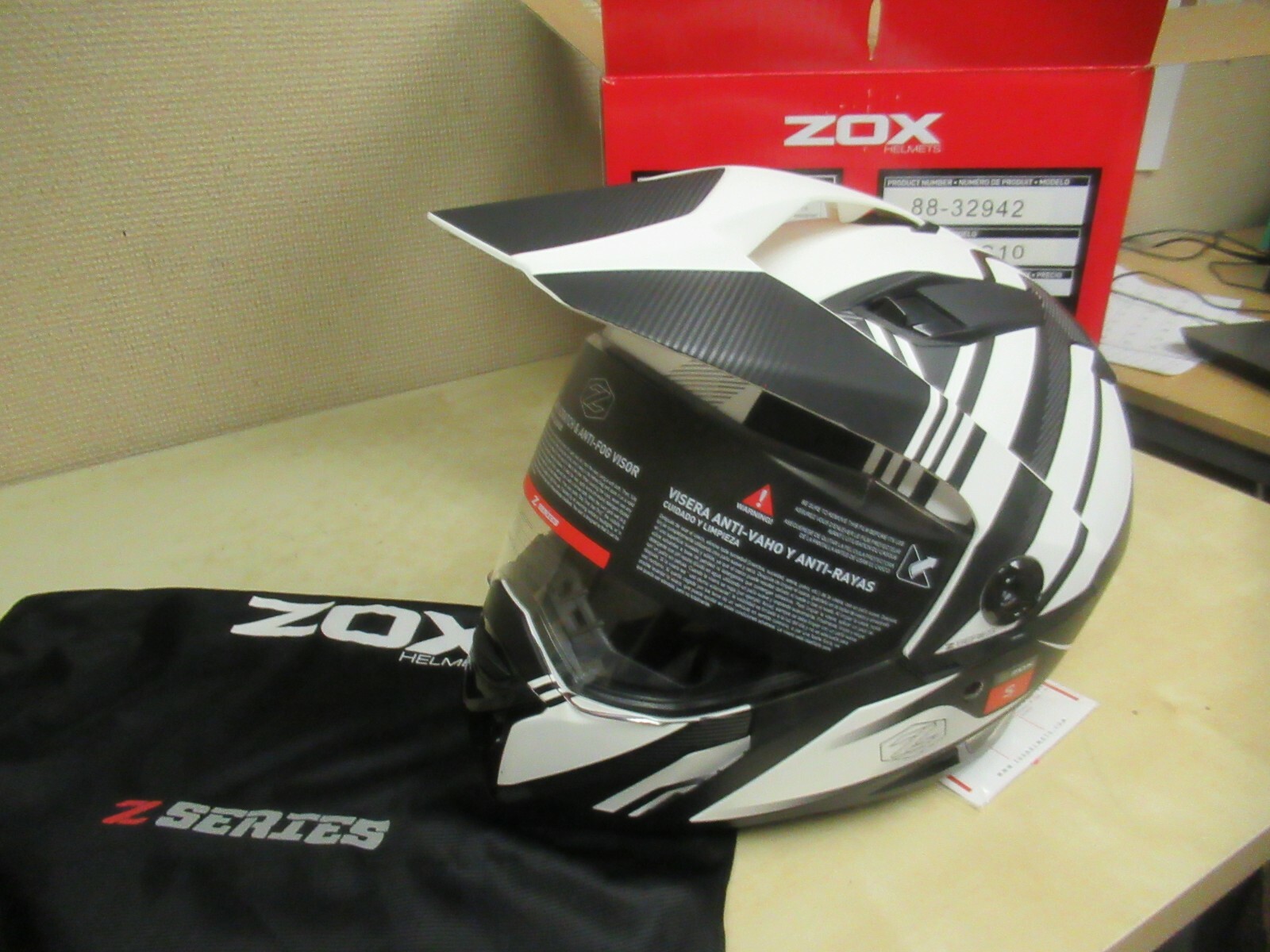 ZOX  Z-DS10 DUAL SPORT HELMET -  MOTORCYCLE SCOOTER SLED - SMALL MATTE WHITE