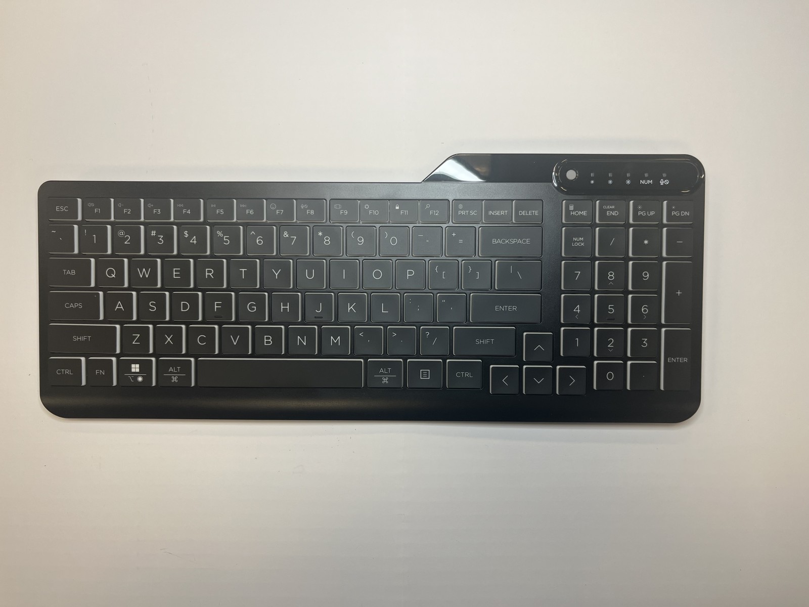 7N7C1UT#ABA - HPP - D3 HP 405 Multi-Device Backlit Wired Keyboard USB-C and USB-