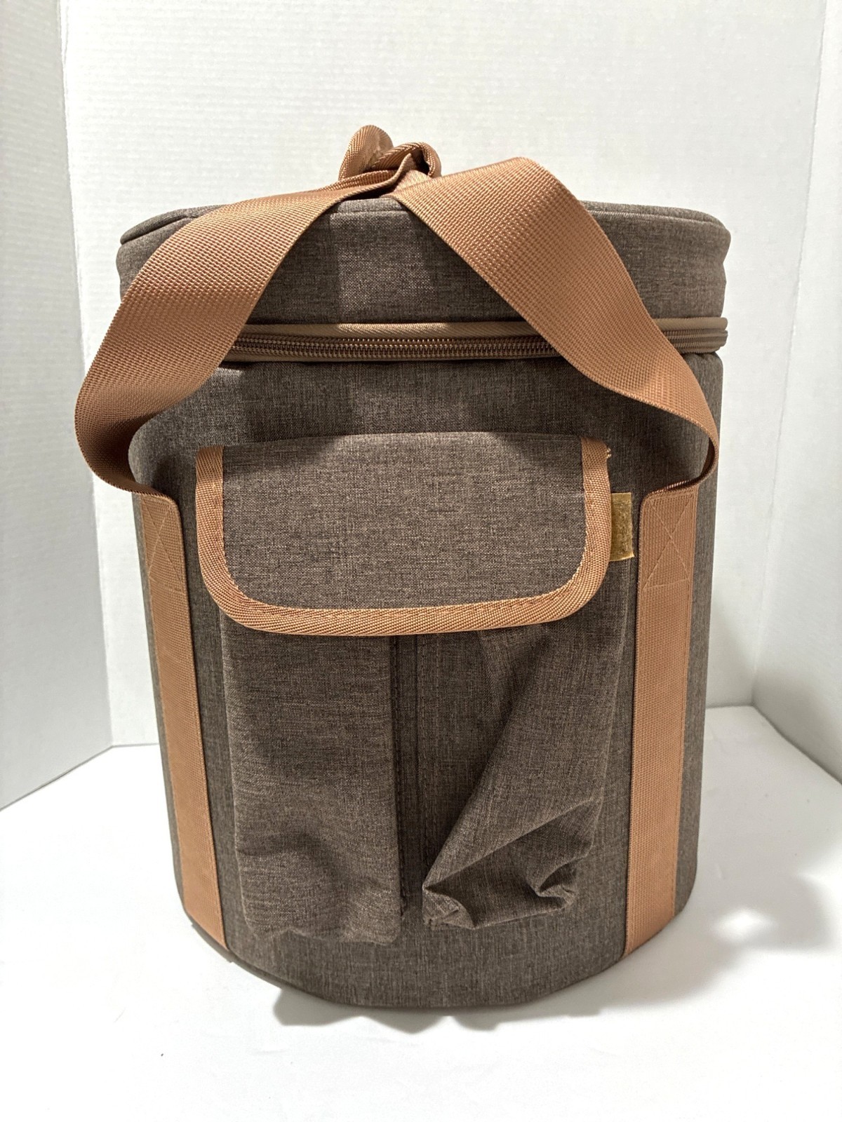 Meinl Sonic Energy crystal singing chalice bag in a brown, heavy-duty padded