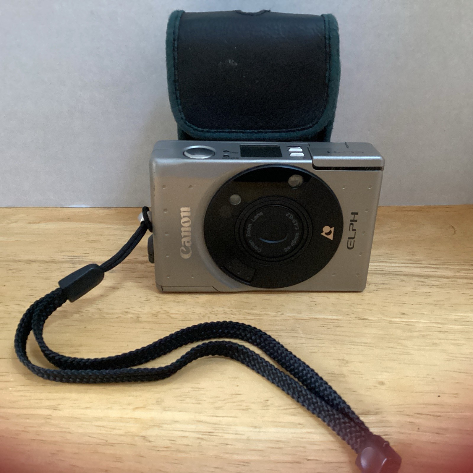 CANON ELPH / Point & Shoot Film Camera - Functions Tested - Flash doesn't close