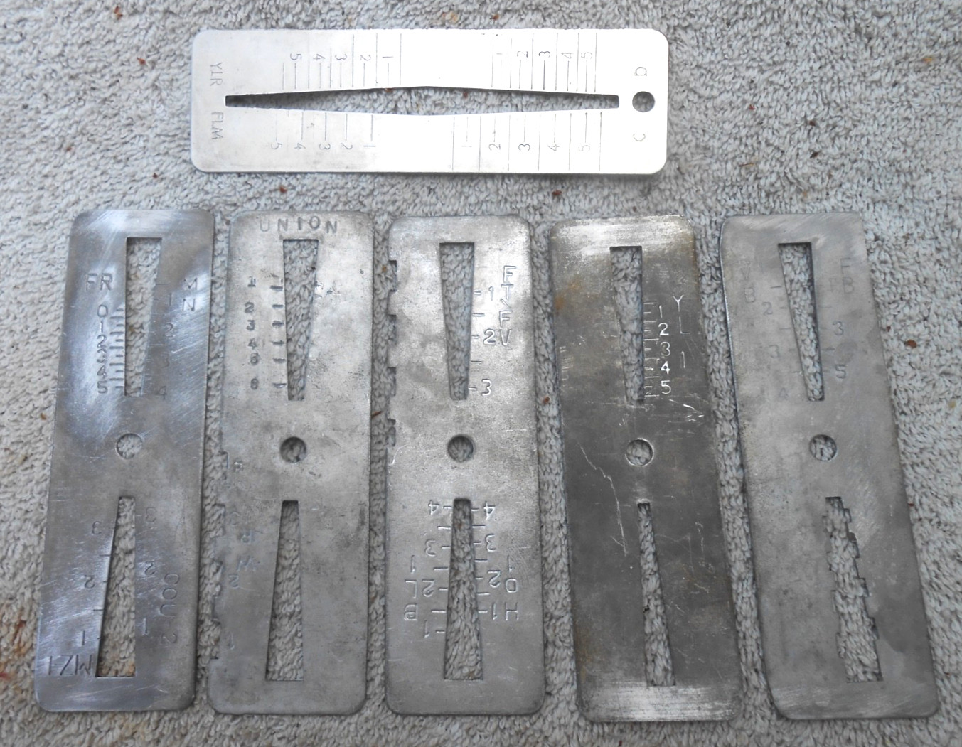 (6)   Key DECODER GAUGE