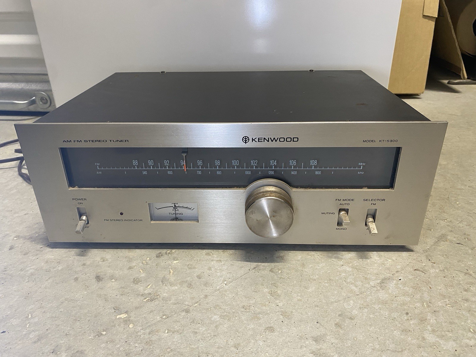Kenwood KT-5300 AM / FM Stereo Tuner Vintage
