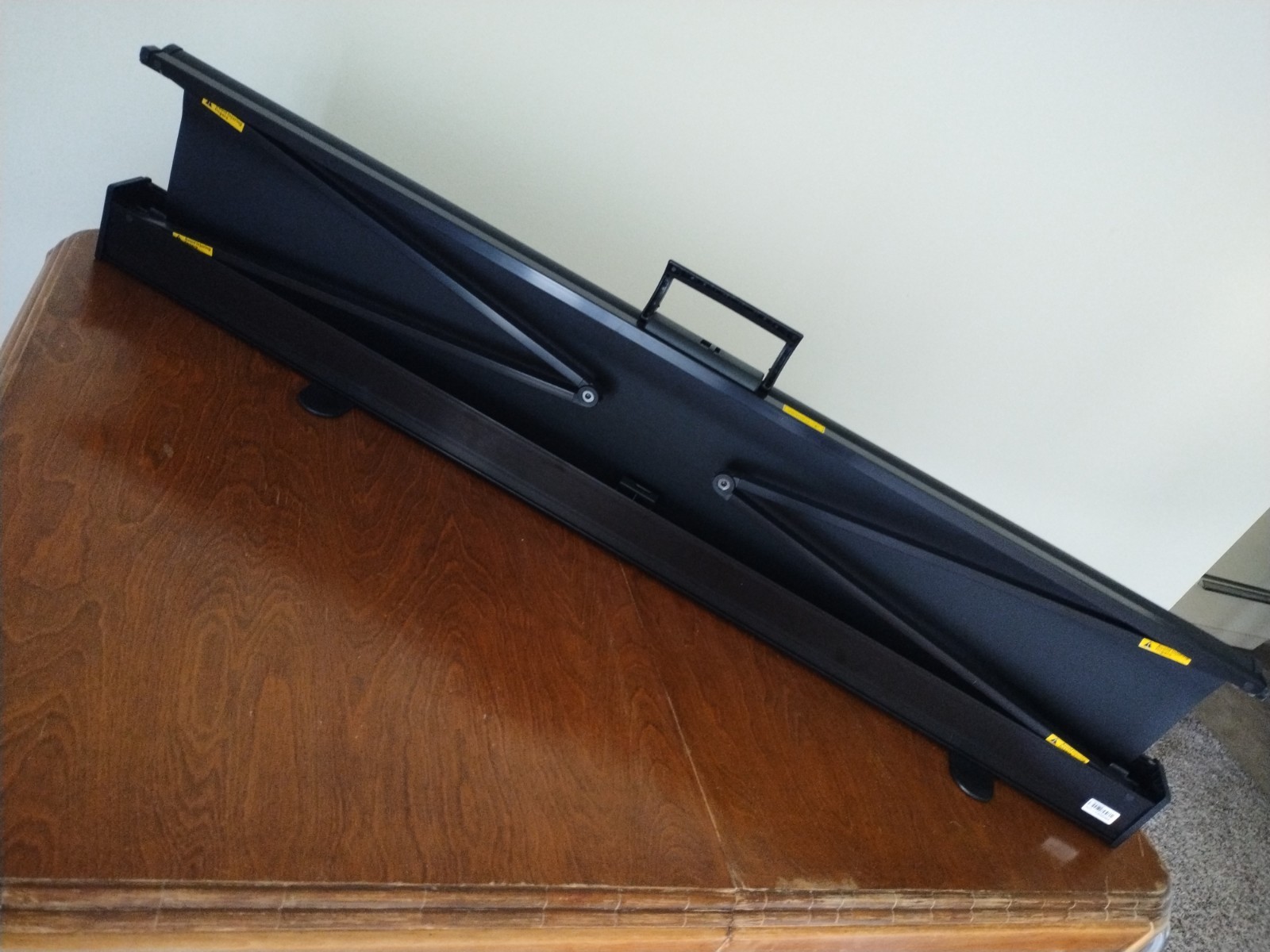 Grandview PT-B50WM4AB U-Work 50" Table-Top Projection Screen-4:3 Black Case