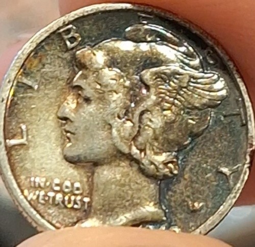 1942-P 10C Mercury Dime TONED Gold & Blue - video - XF Details (#8408)