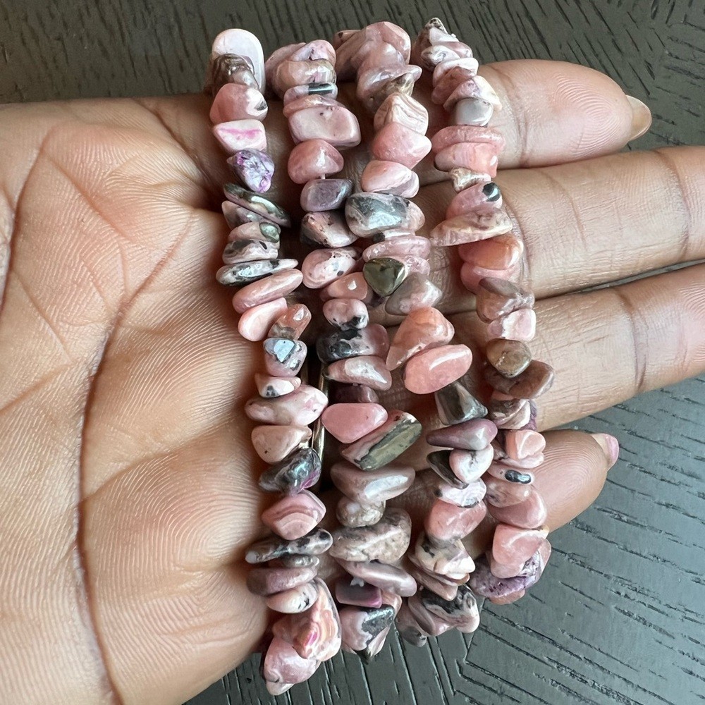 ( ONE) Rhodochrosite chip bracelet 6.5-7’