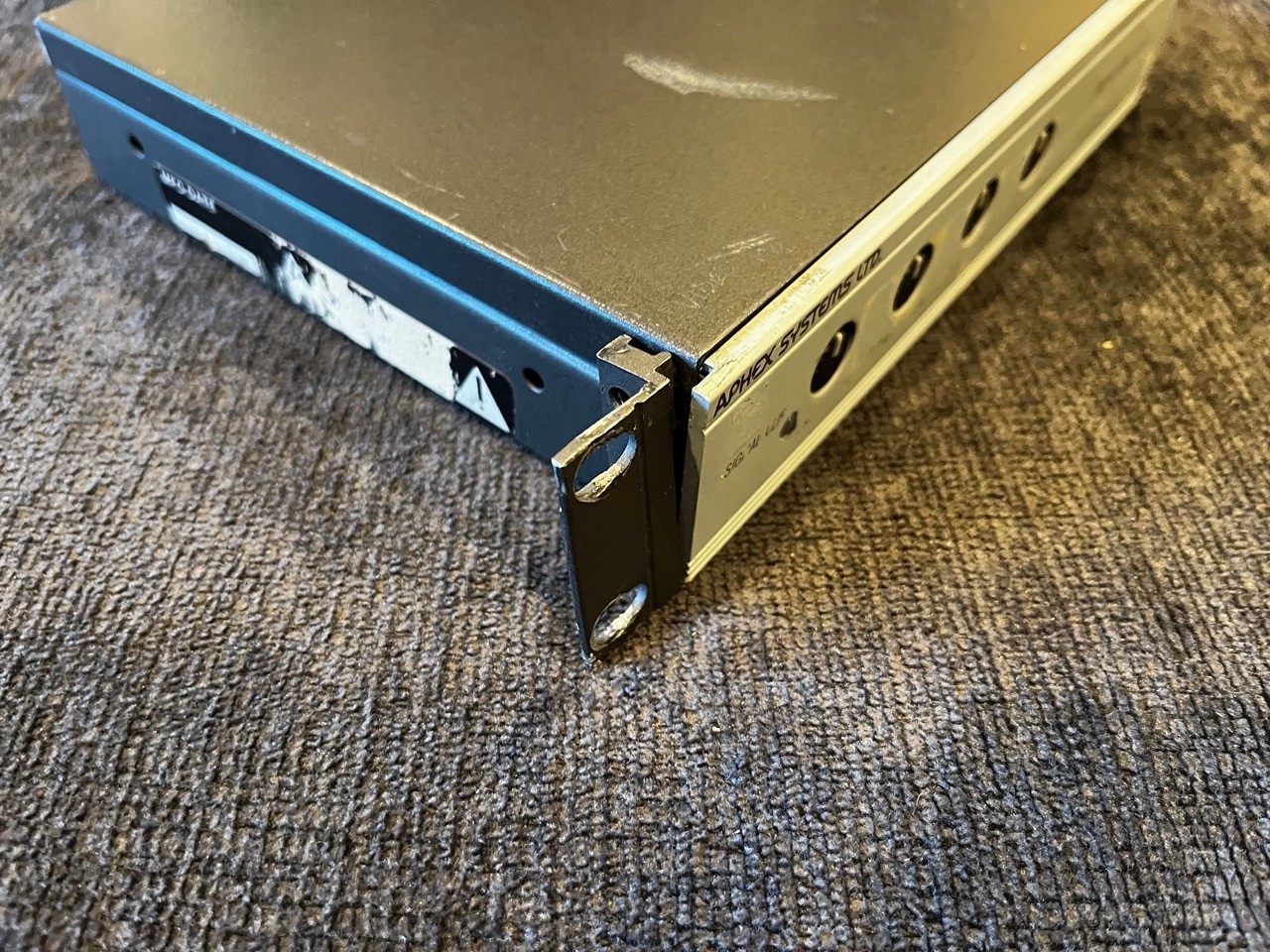 Aphex Model 120 1x4 Audio Distribution Amp Line Level Rack Unit