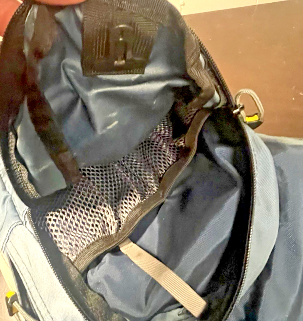 Camelbak Blowfish Hydration Backpack Without Bladder Blue/Blue-Gray Great Shape!