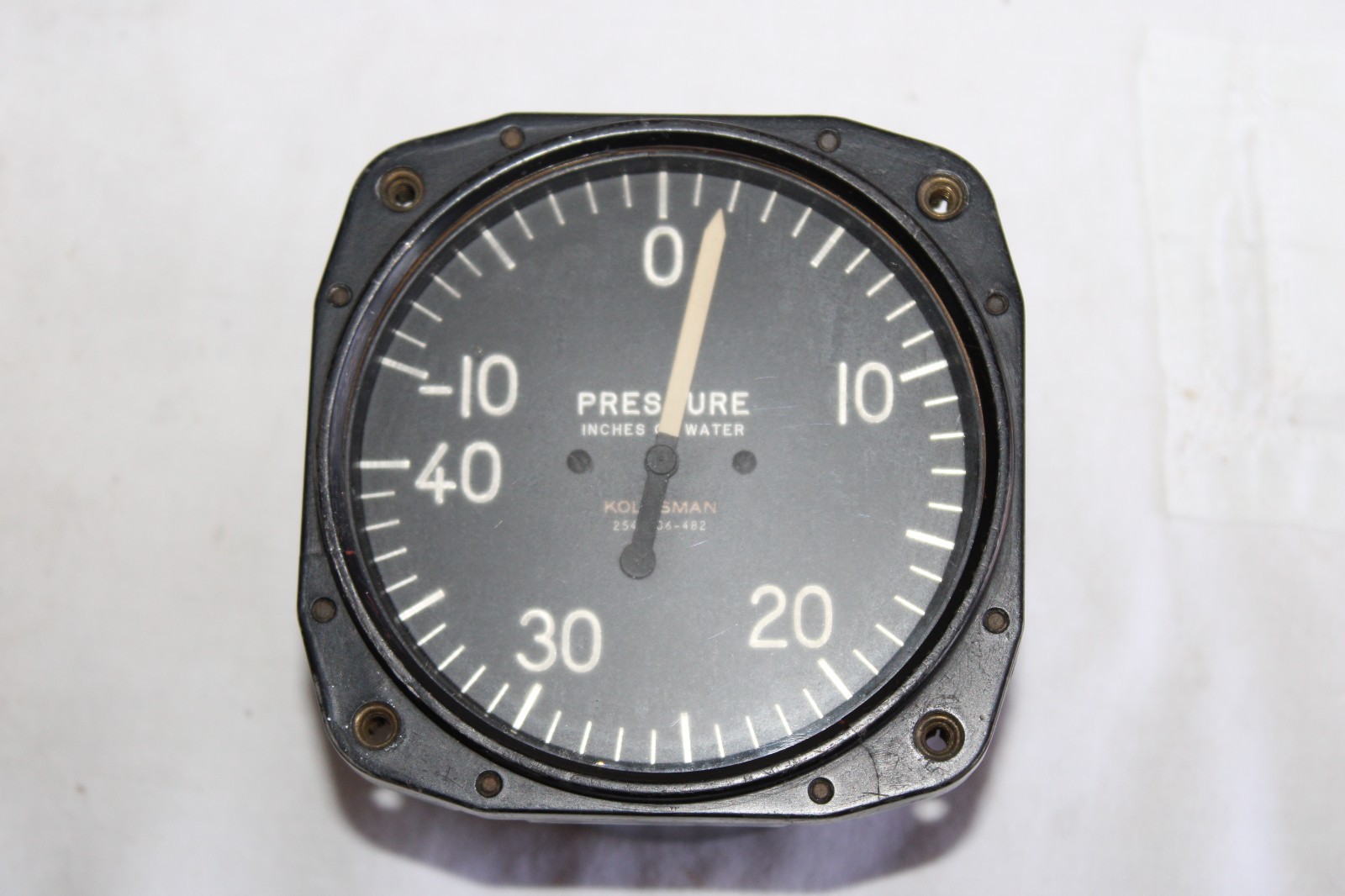 Vintage KOLLSMAN Aviation Pressure Gauge Meter Model No. 254K06-482