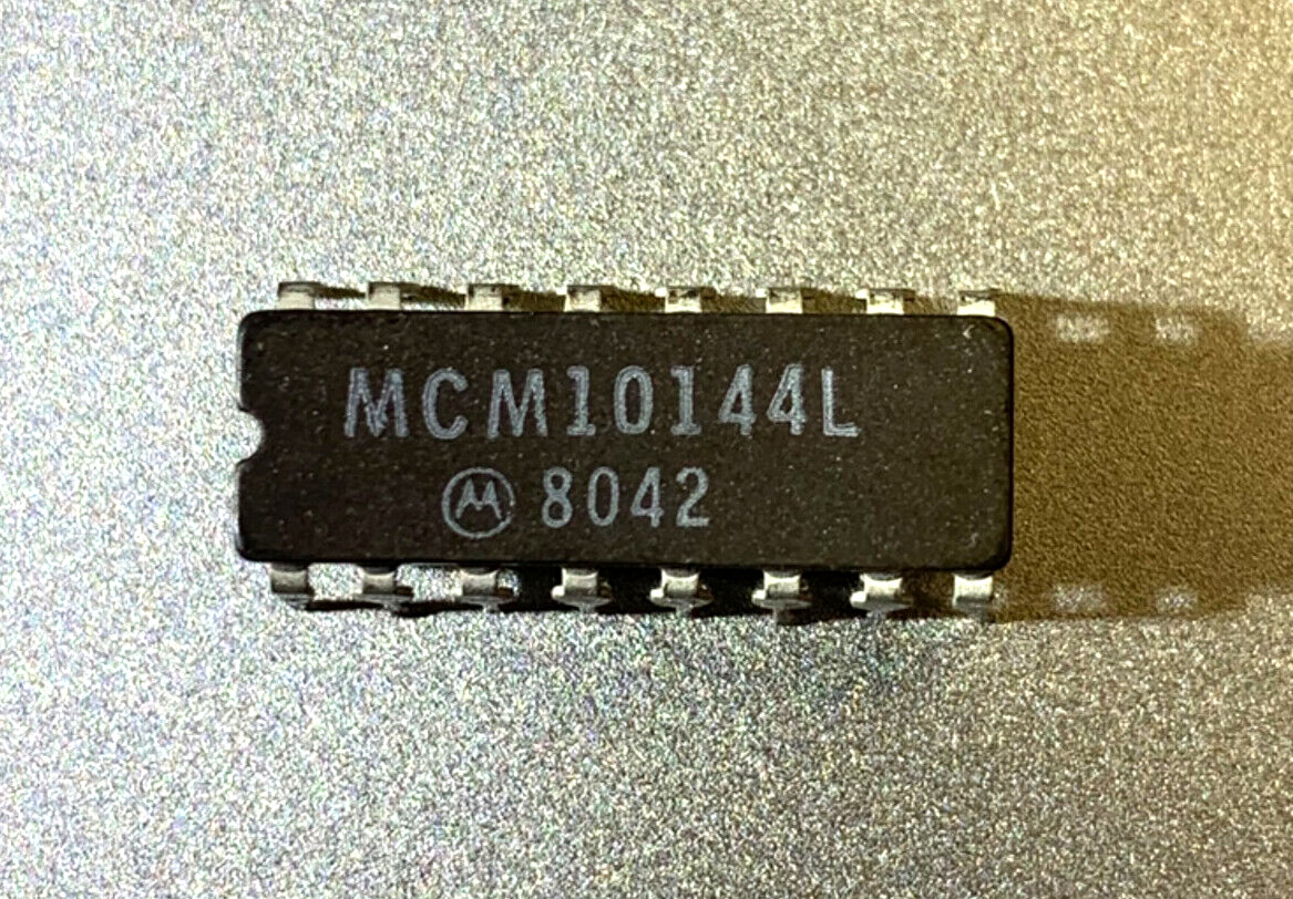 Motorola MC10144L 256 Bit Ram Vintage IC