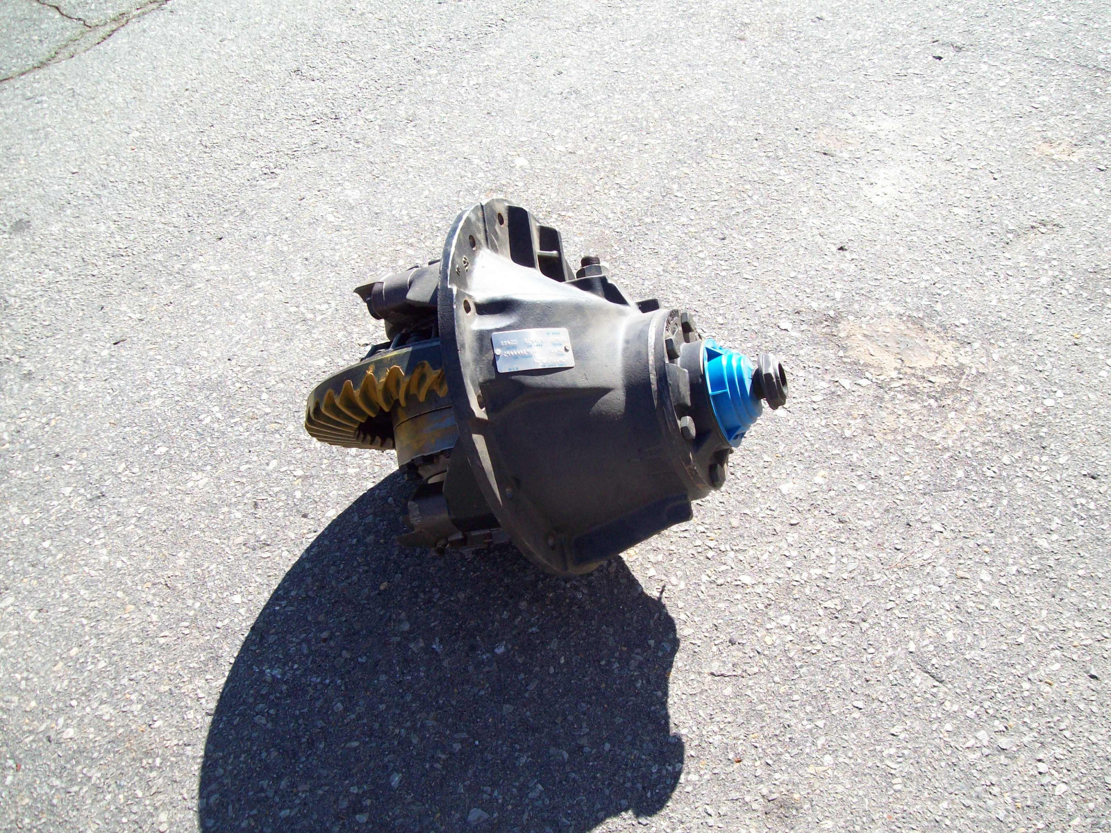 EATON MODEL 21065S 488 RATIO REAR END New GMC, CHEVROLET,KW, PETERBILT, BOX VAN
