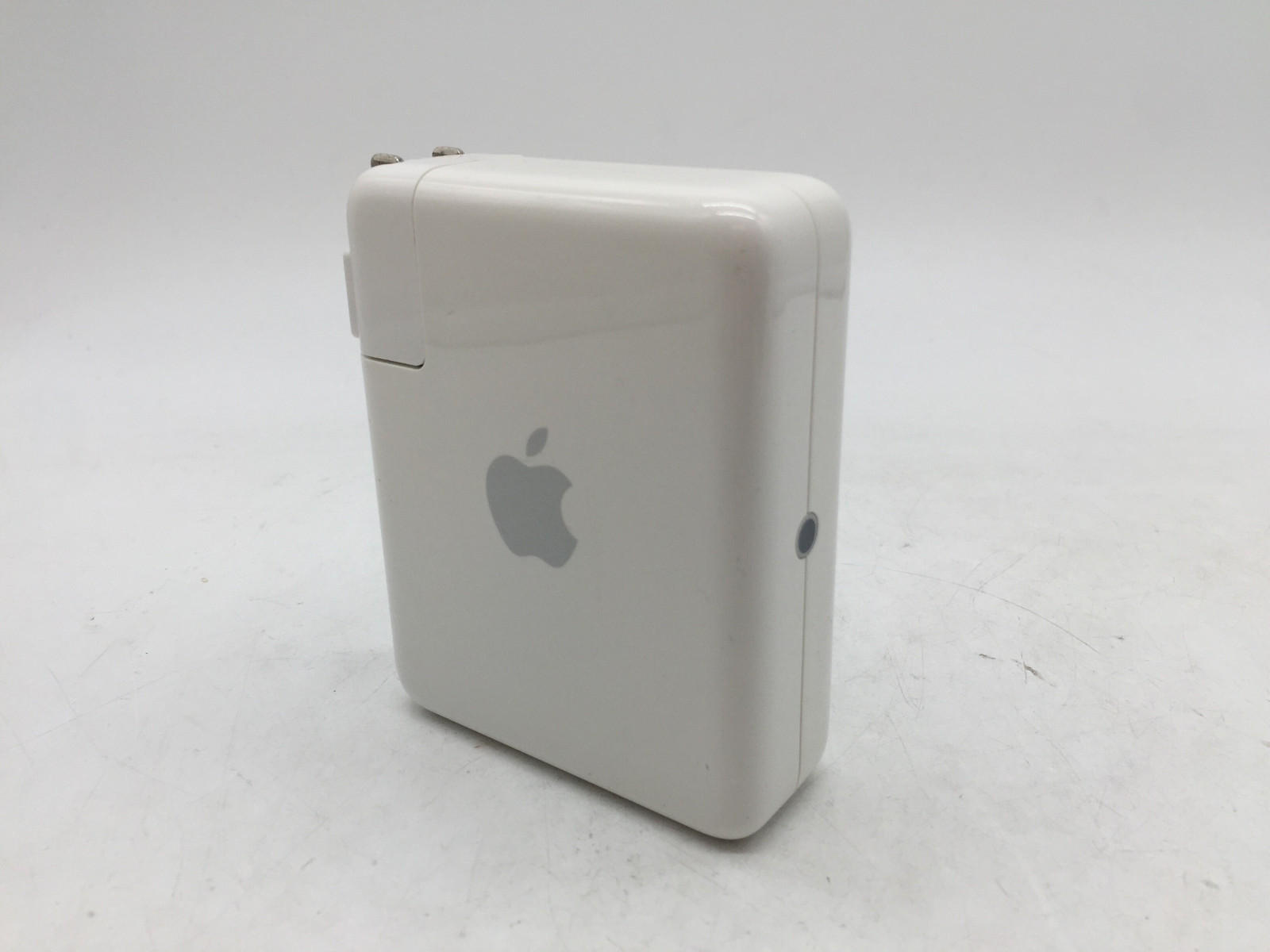 Apple AirPort Express Router Model A1084 FREE S/H