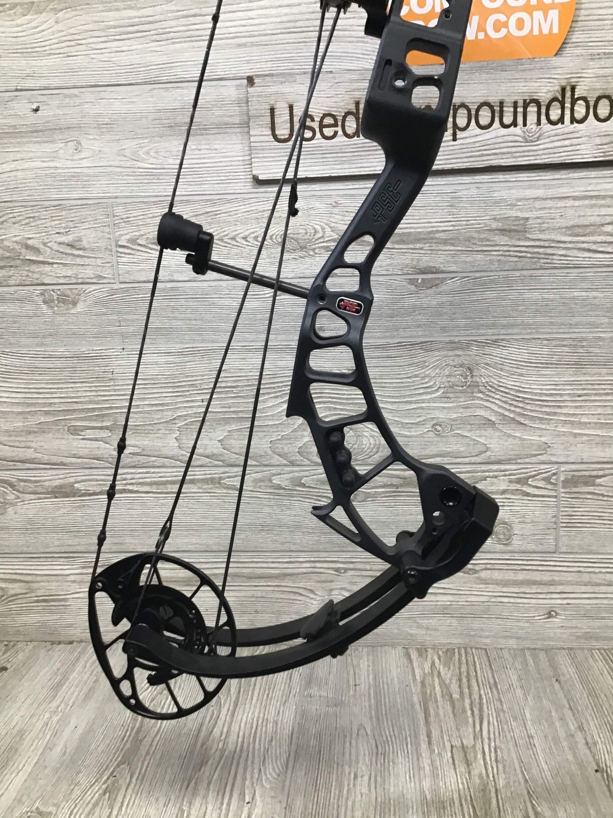Used PSE Xpedite Right Handed 55-65# Gray