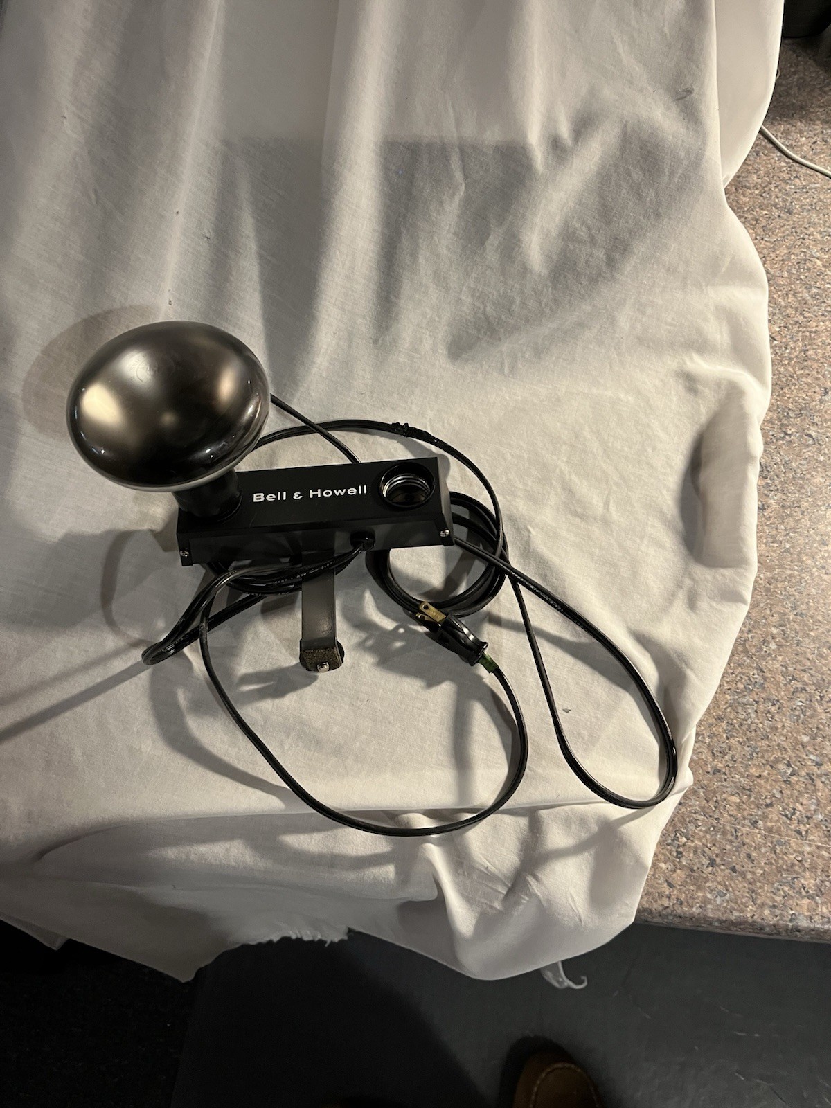 Bell & Howell Photo 600 Watt Bro Lamp Lite Bar Pre-owned.