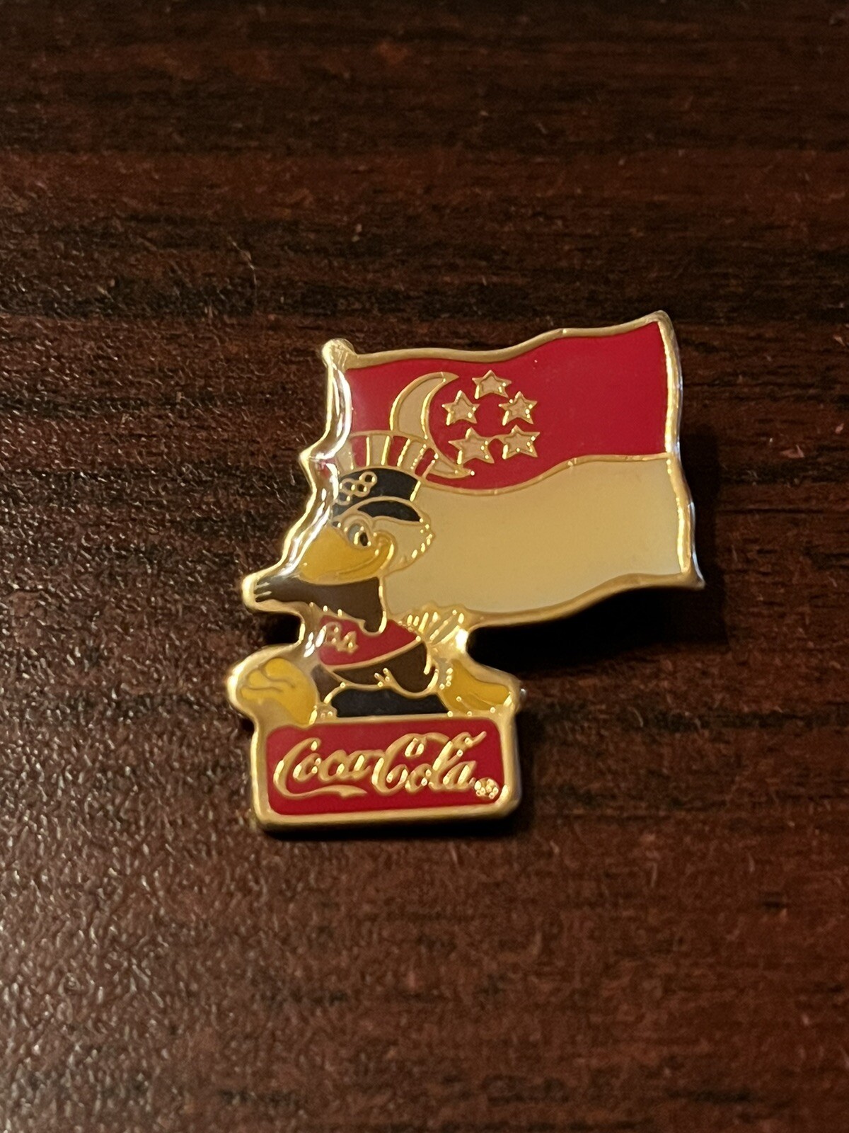 Vintage 1984 Los Angeles Olympics Coca Cola Sam Eagle Singapore Flag Lapel Pin