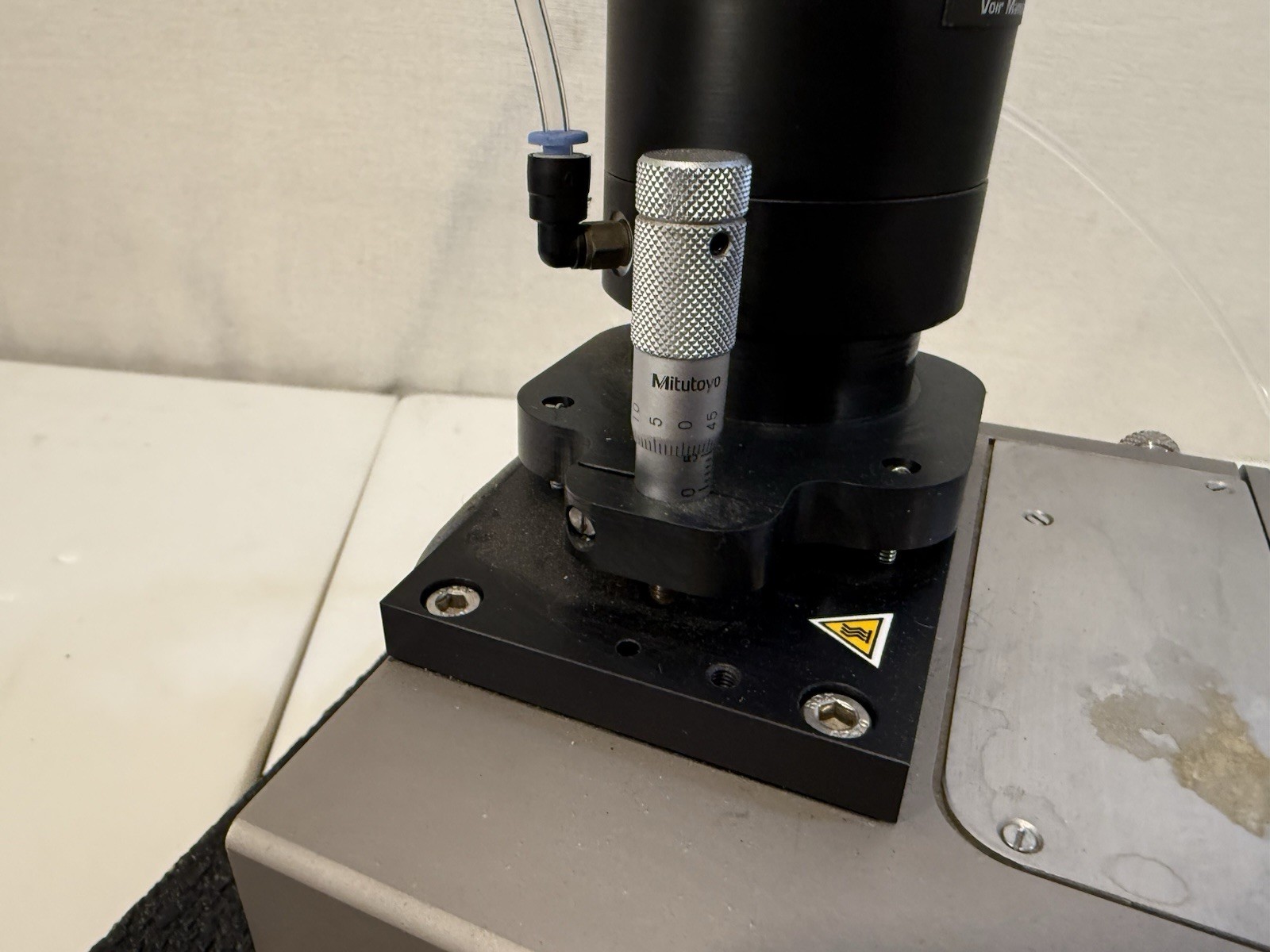 Waters Micromass Q-Tof Mass Spectrometer Ion Source