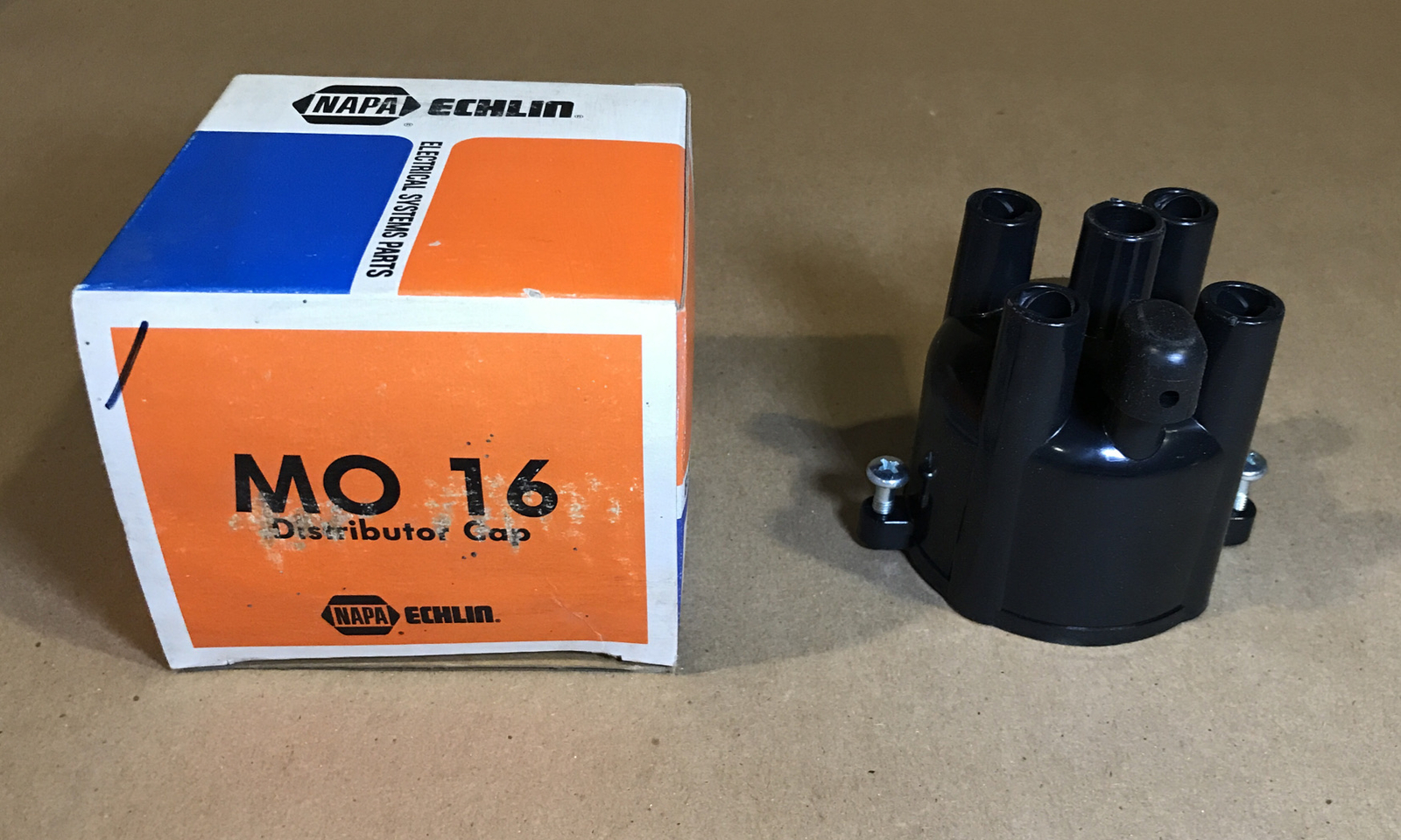NAPA Echlin MO16 Distributor Cap