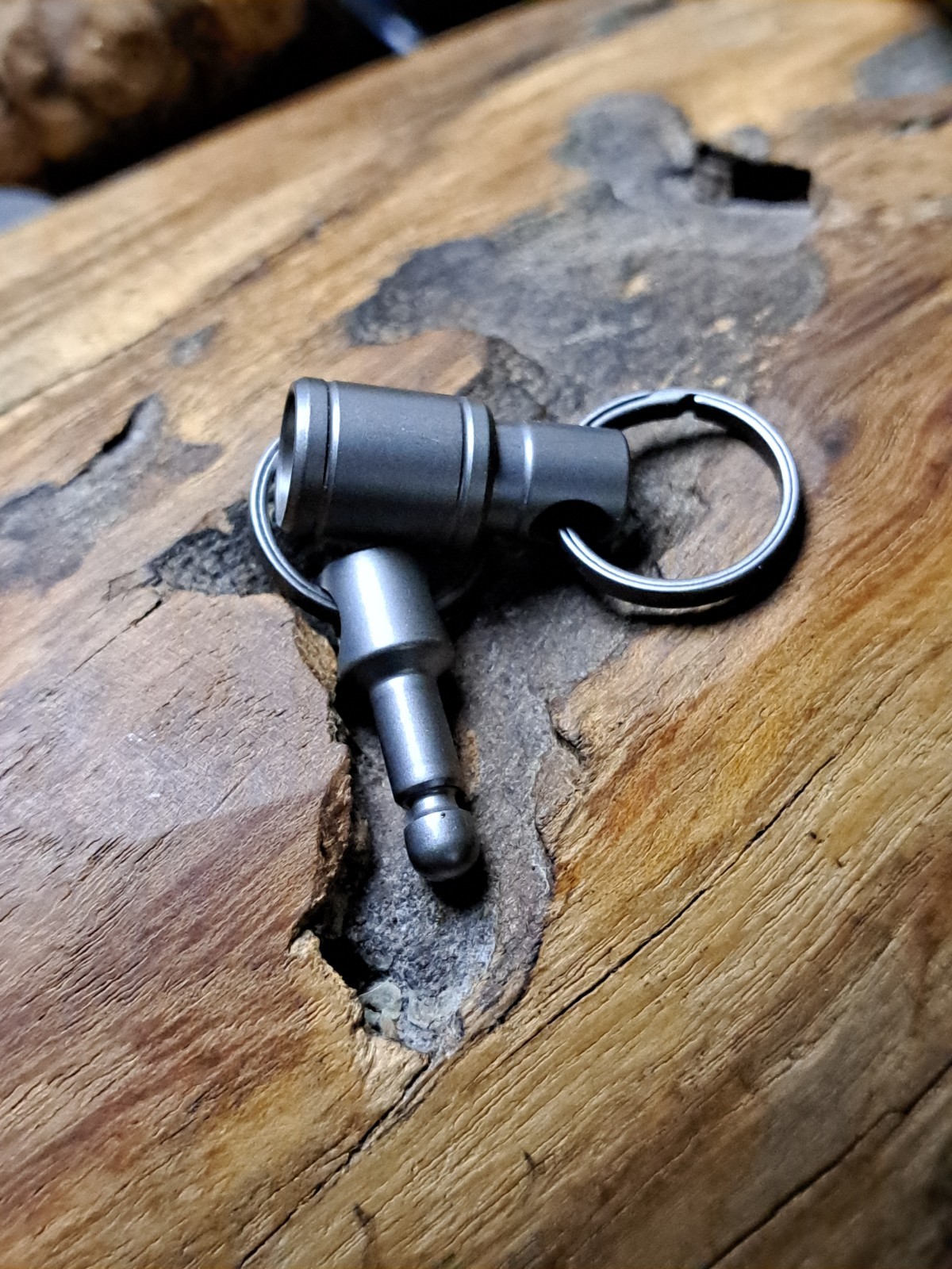 Minimalist Series Titanium Quick-Release Keychain Swivel