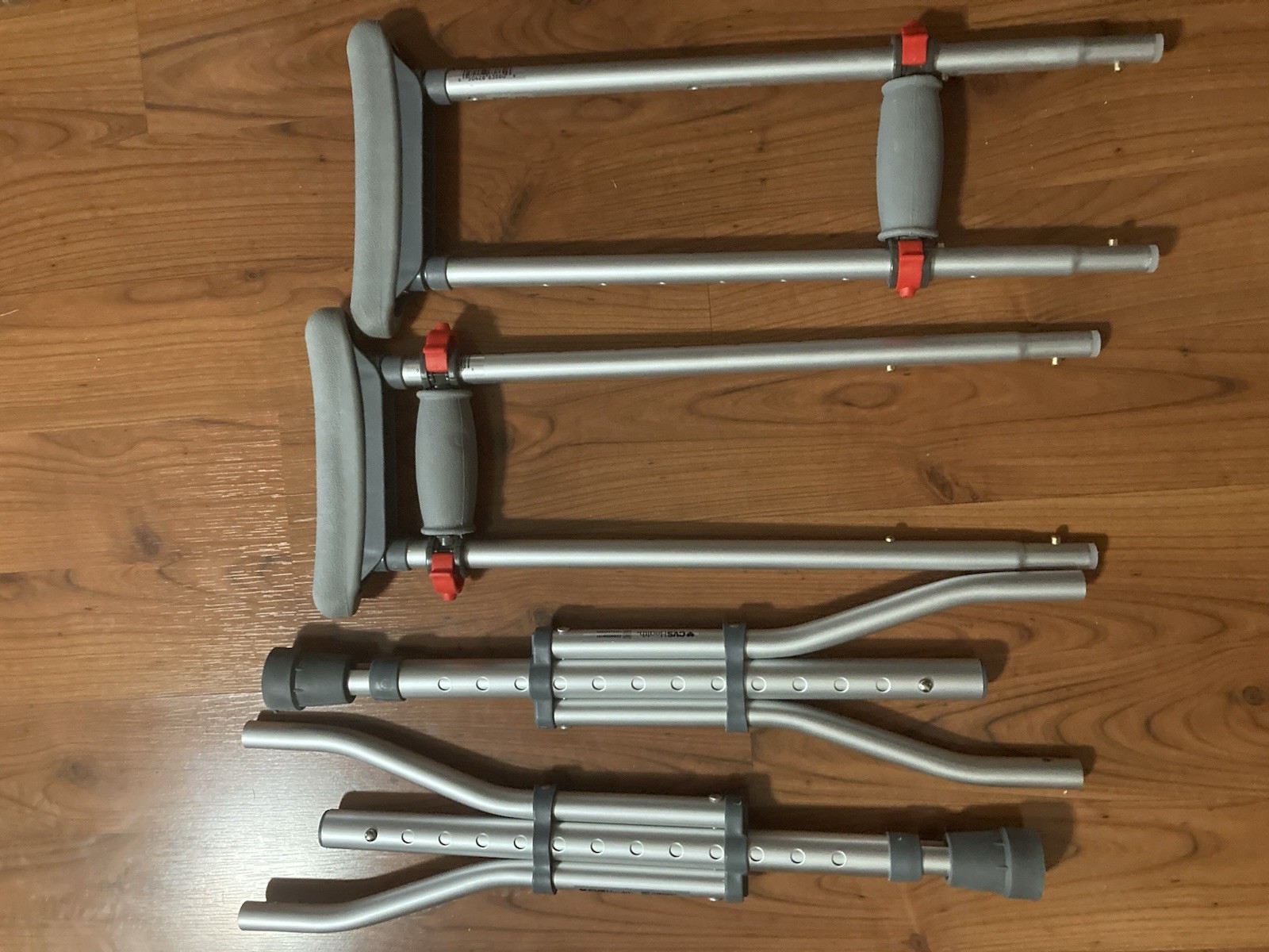 CVS Universal Crutches for Users 4'6" to 6'6" Tall NIB FREE SHIPPING