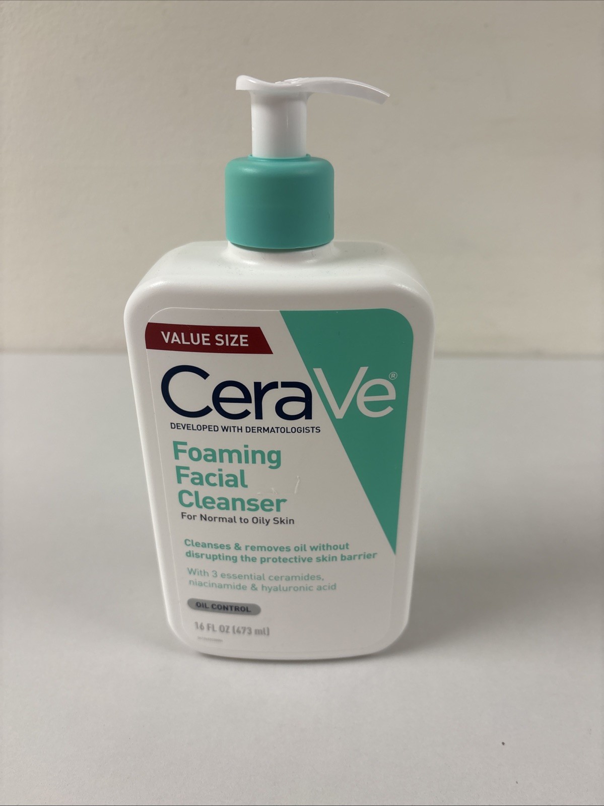 CeraVe 16 oz Fragrance Free Foaming Facial Cleanser for Oily Skin B11-41