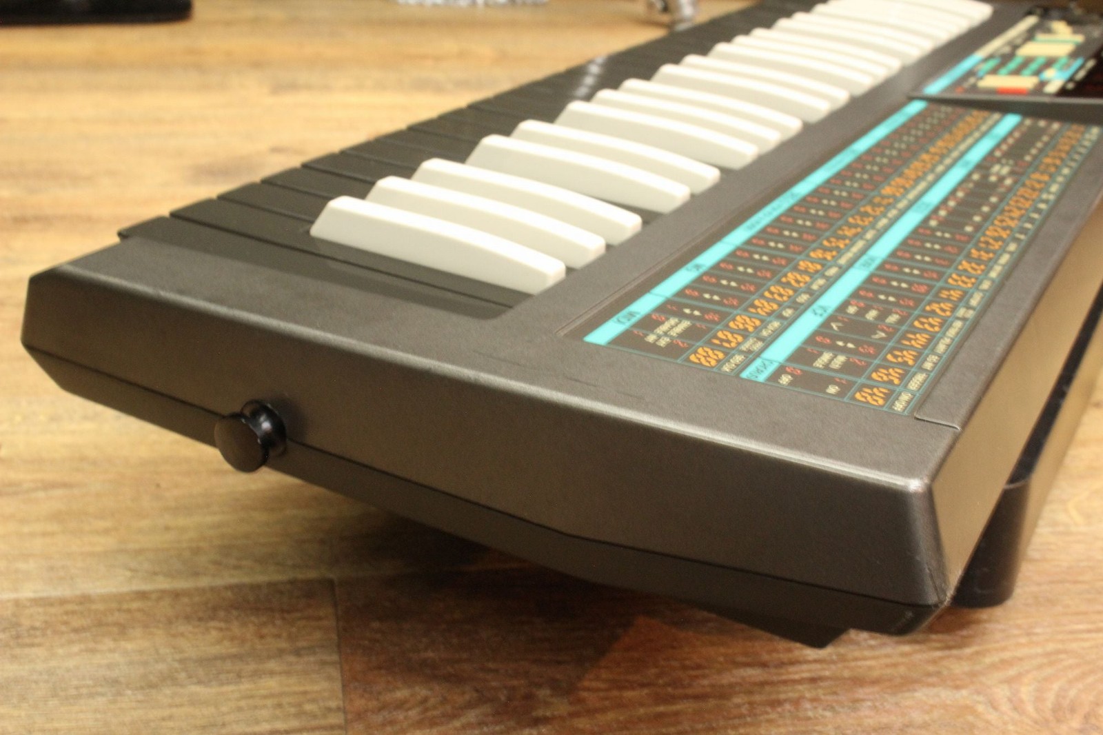 KORG POLY-800 Reverse Key [2219]