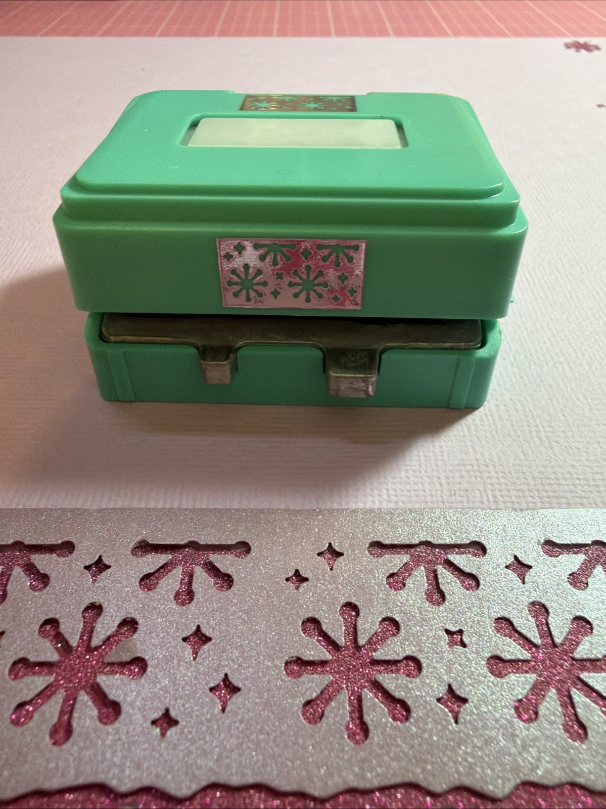 Creative Memories-OMFL BLING BLING Border Punch BMC - NEW NO BOX!