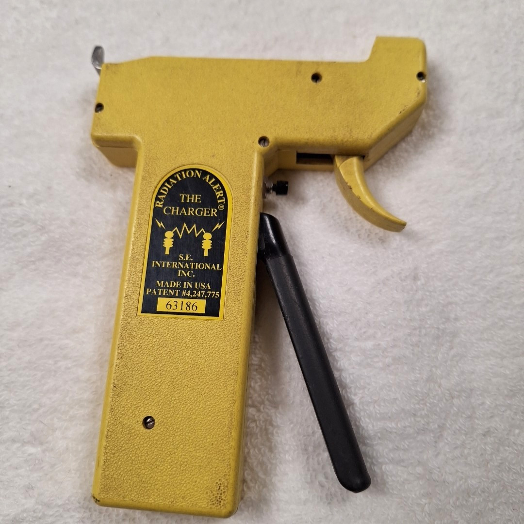 S.E. International Radiation Alert The Charger Handheld Dosimeter Resetter