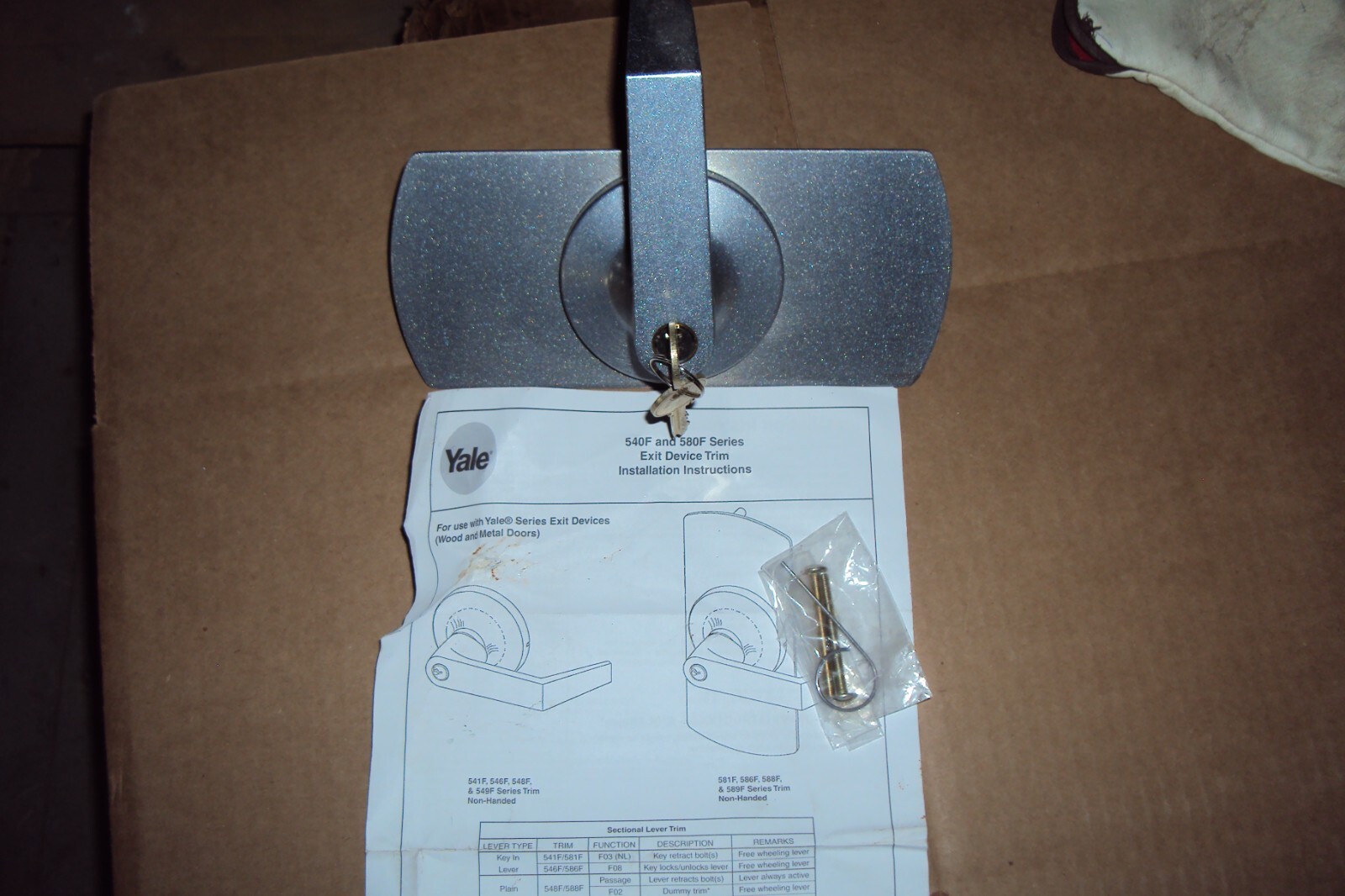 ASSA ABLOY ACCENTRA AU586F X 689 Lever,Lever Escutcheon w/Lock ( 2 UNITS )