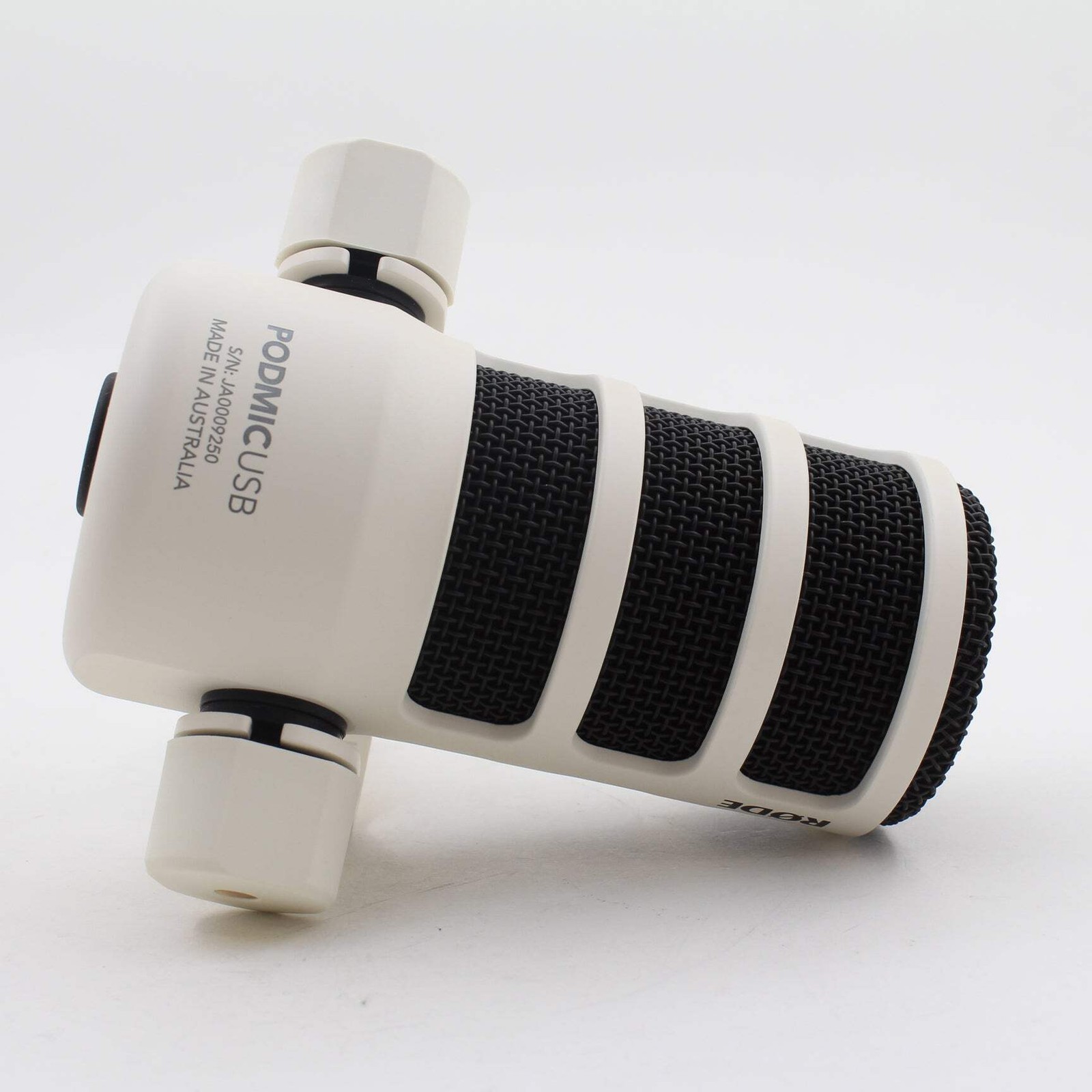 * OPEN BOX EXCELLENT * RODE PodMic USB and XLR Dynamic Broadcast Microphone (Whi