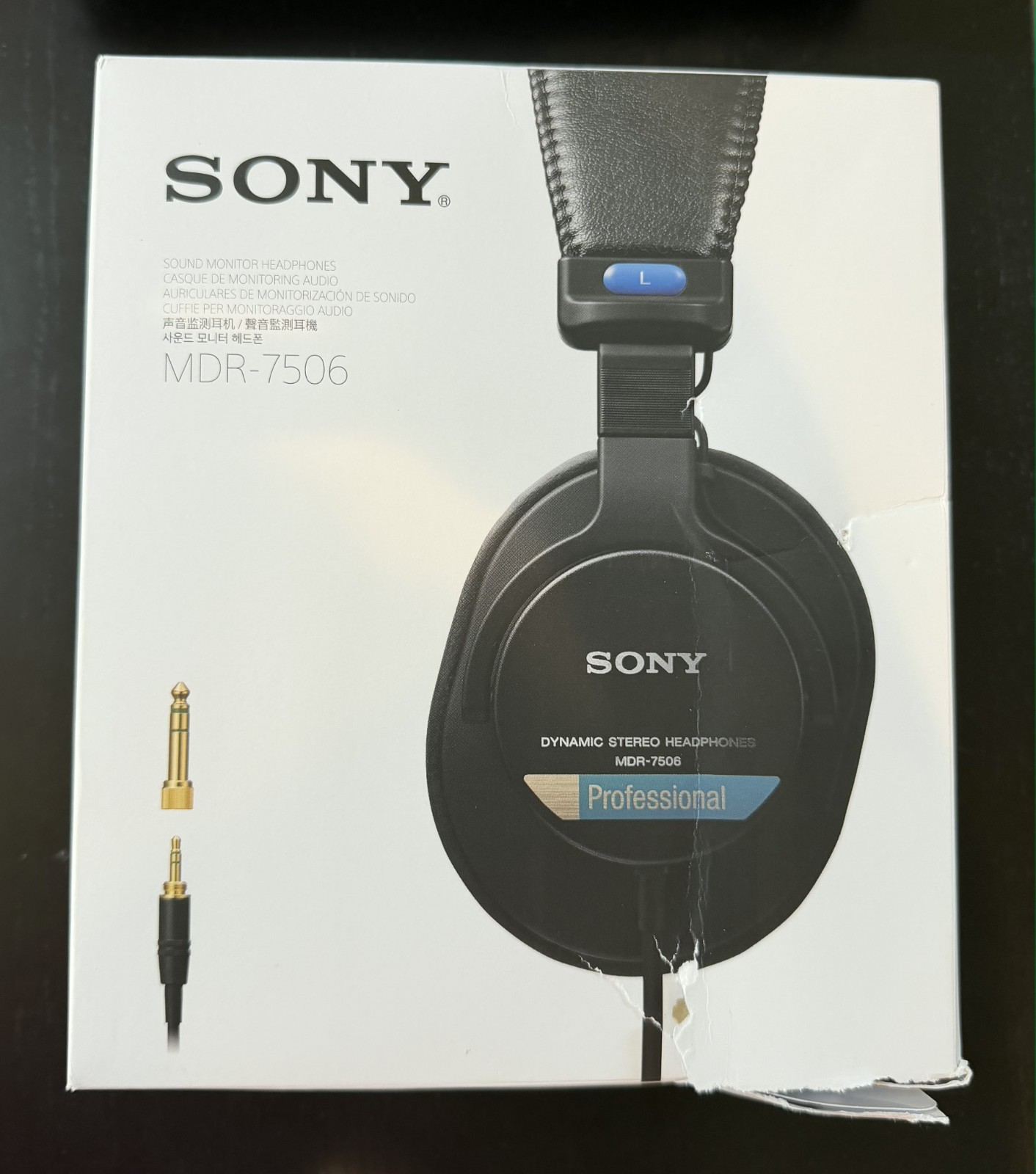 Sony MDR-7506 Sound Monitor Headphones (Black) Brand-new  Box Dent