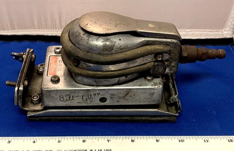 Vintage Milwaukee MP-313B orbital air sander pneumatic Works