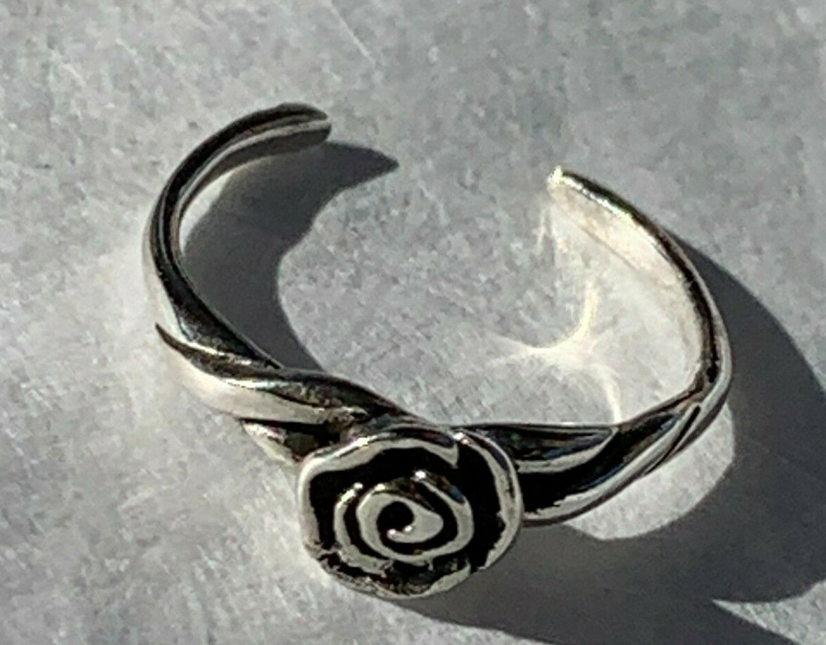 Sterling Silver 925 Toe Ring Rose Centerpiece Flower Design Adjustable